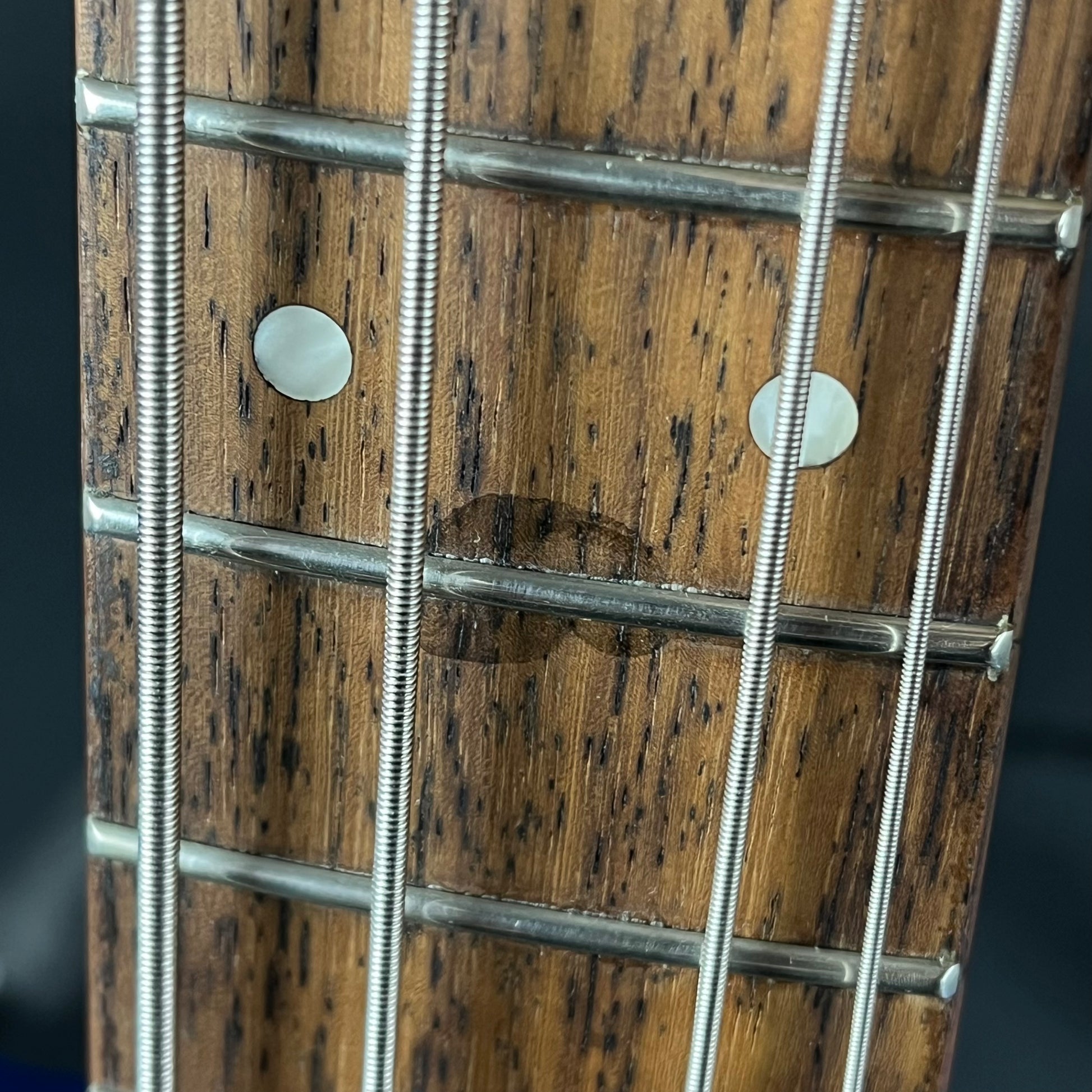 Squier Tomomi Jazz Bass SKB