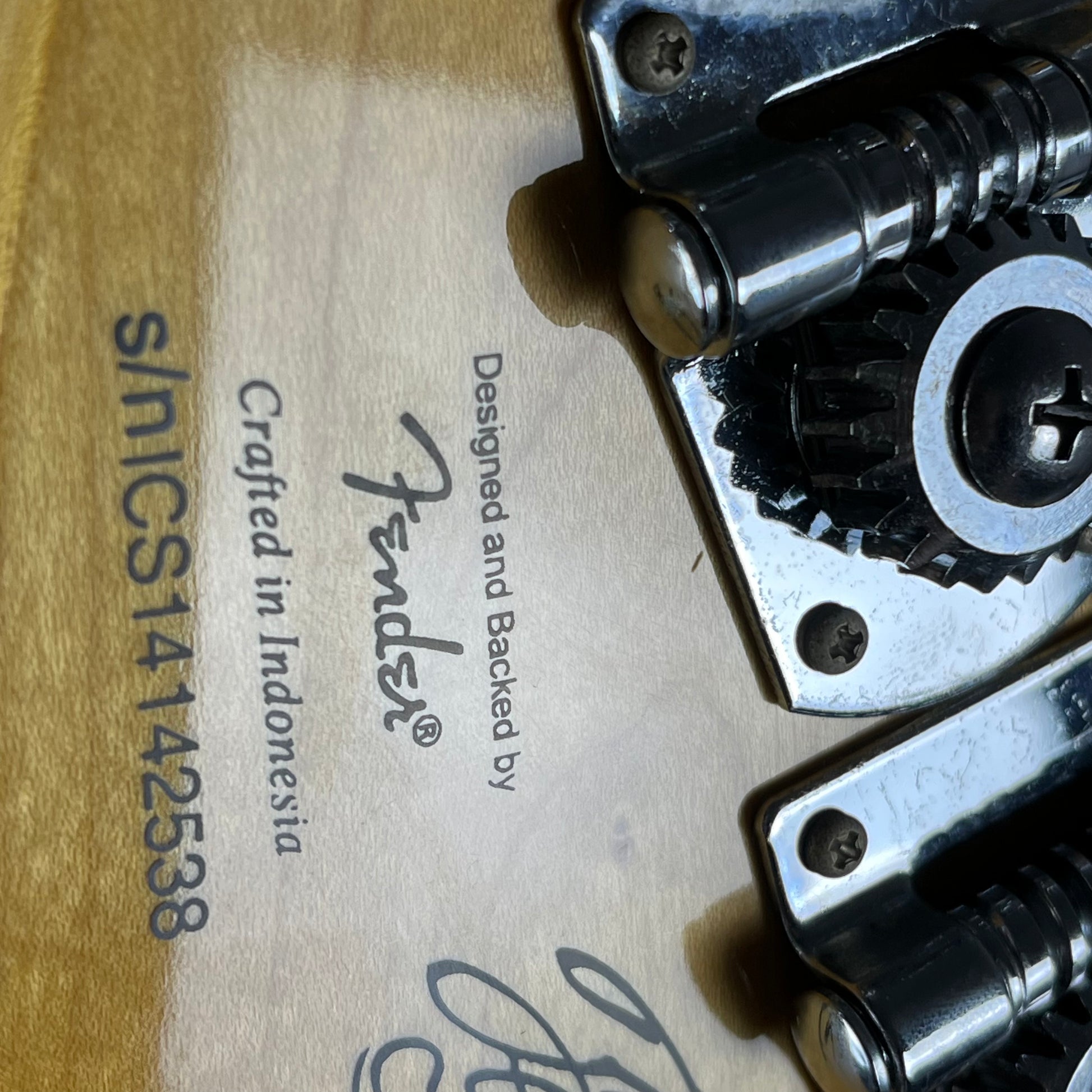 Squier Tomomi Jazz Bass SKB