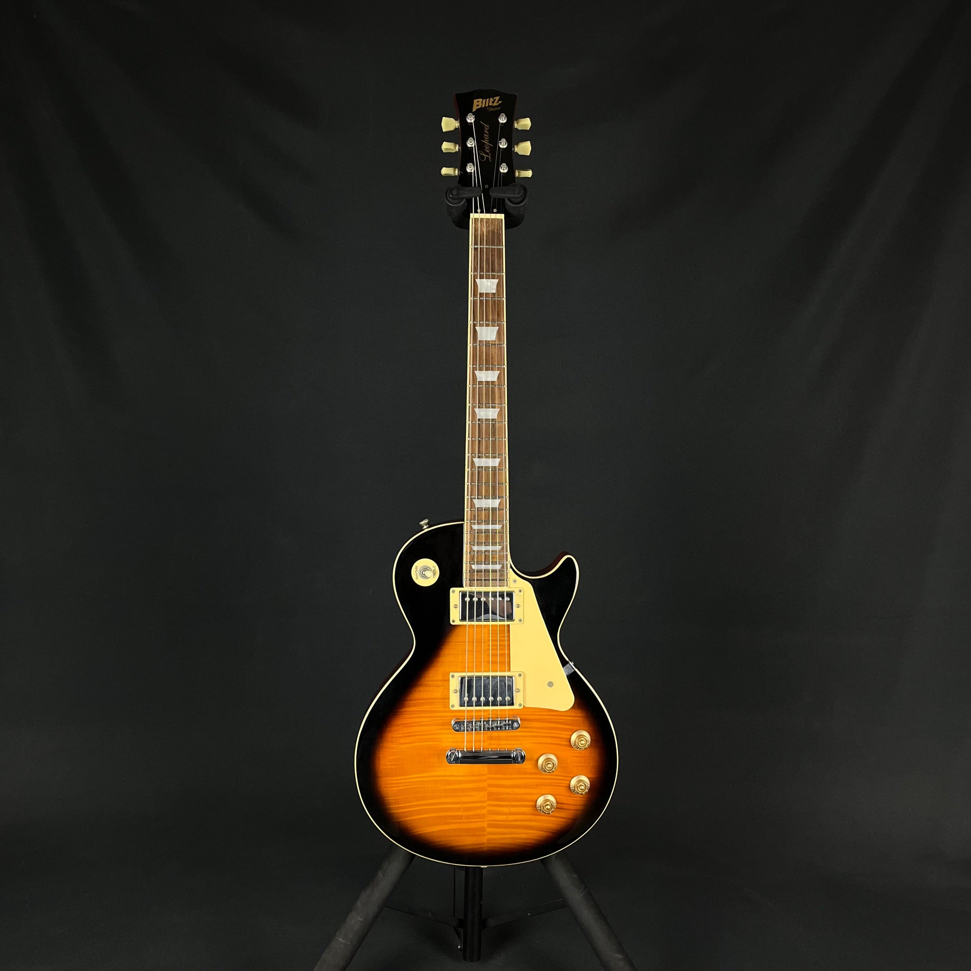 Blitz by Aria Pro II Leopard
