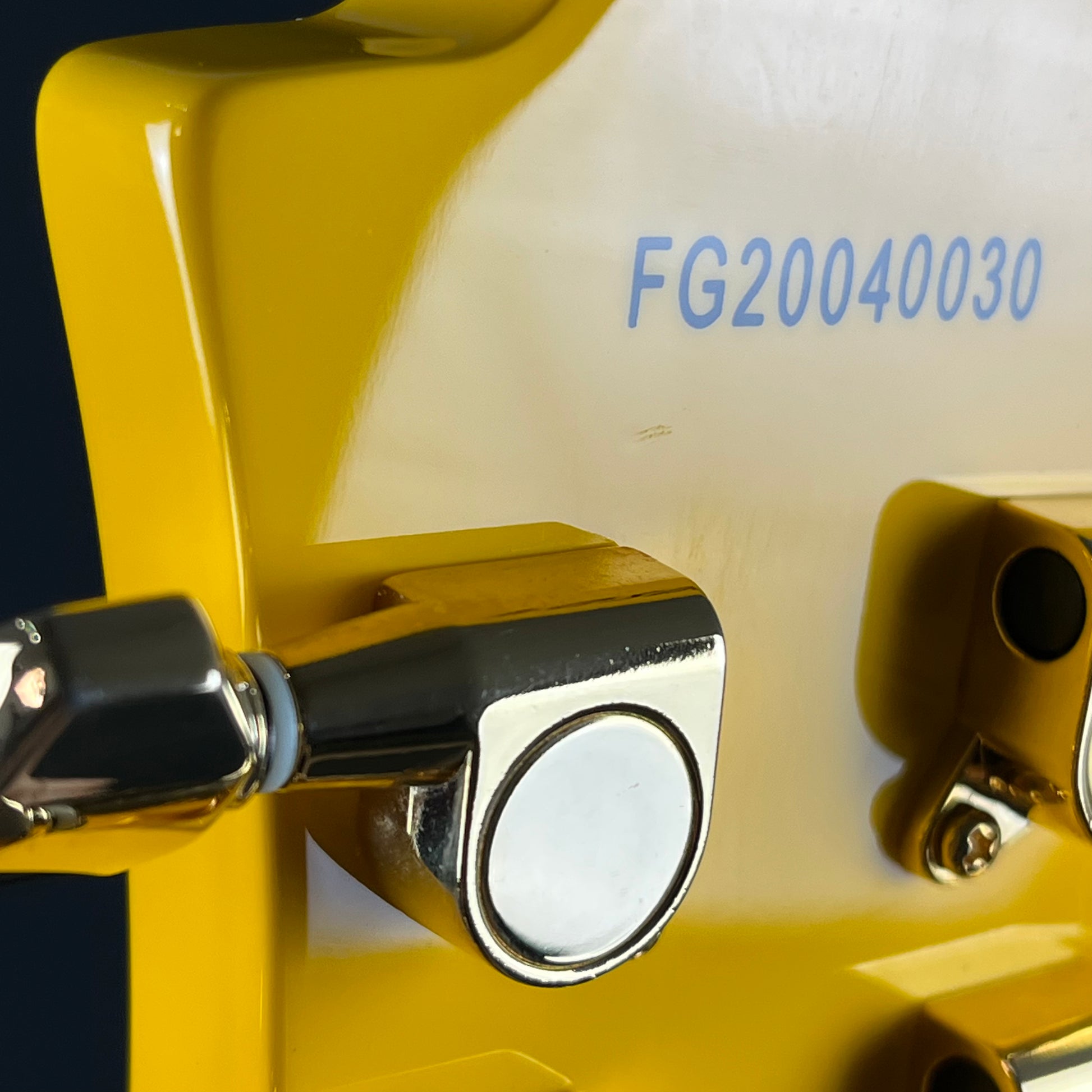 Burny MG-JR Hide model Yellow Heart