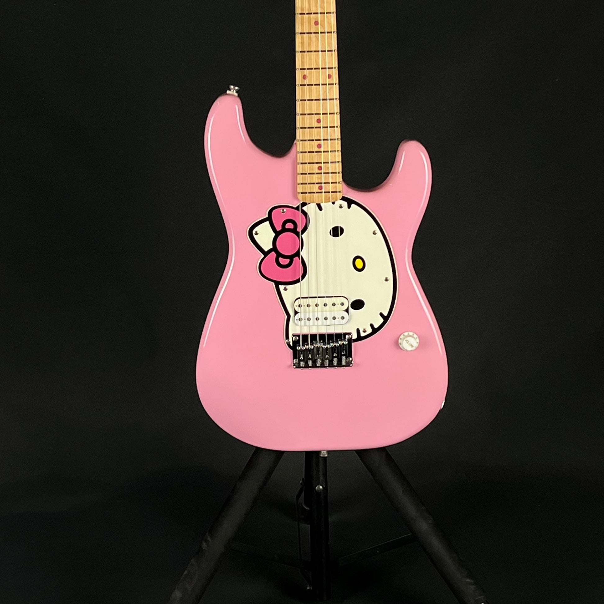 Squier Hello Kitty Stratocaster 2006