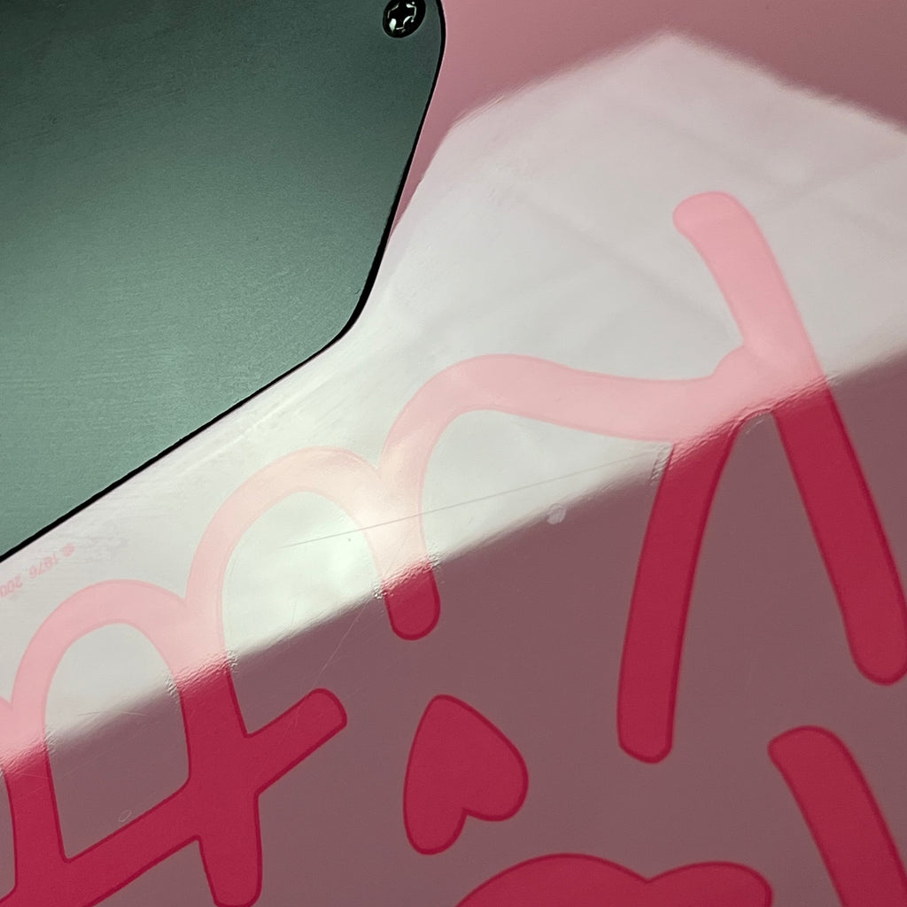 Squier Hello Kitty Stratocaster 2006