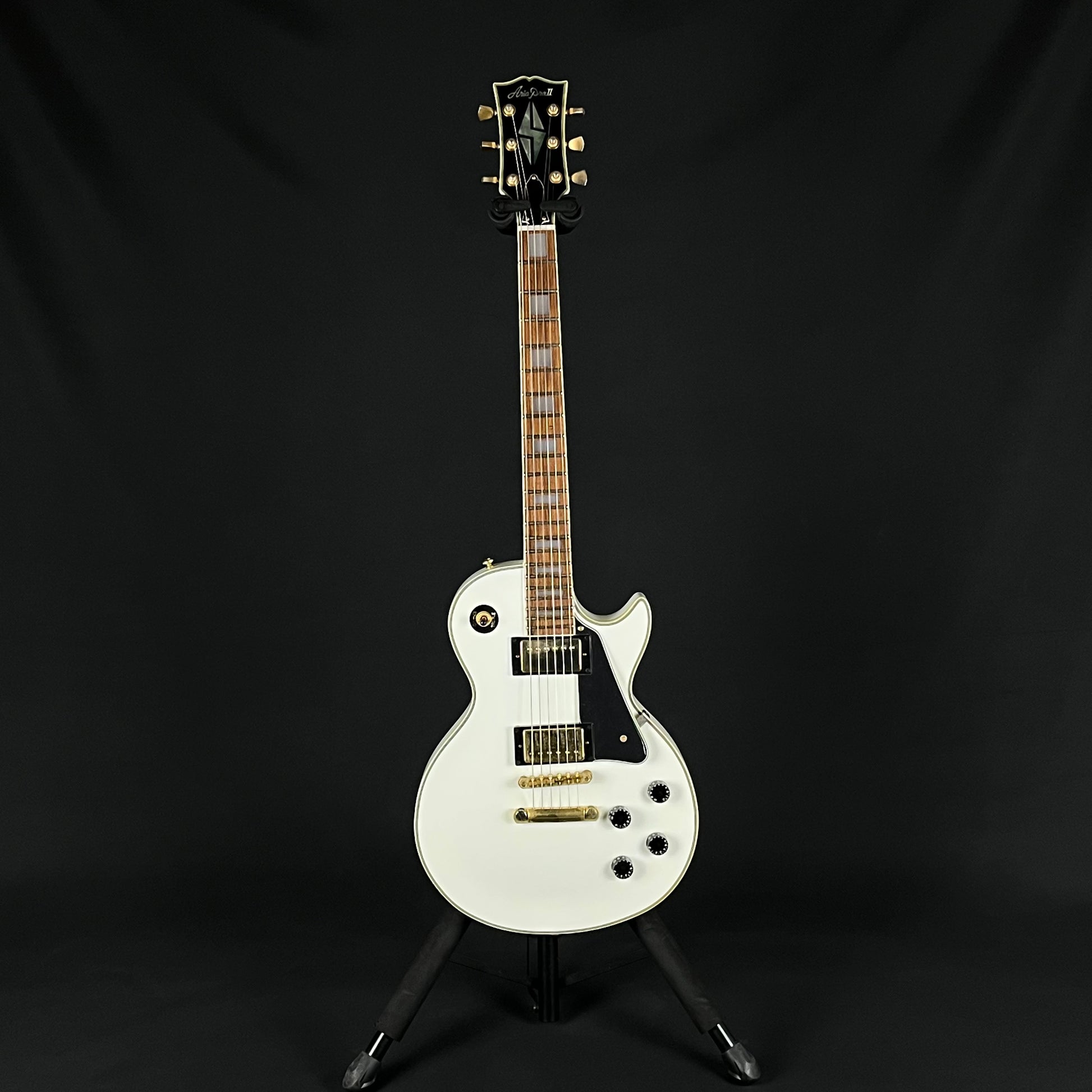 Aria Pro II Les Paul Custom