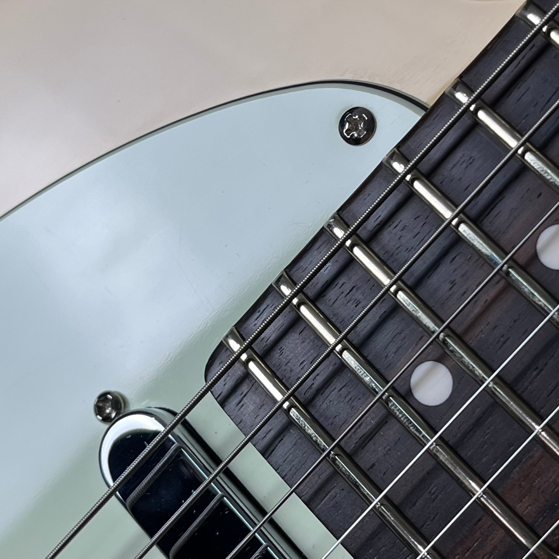 Sire Larry Carlton T3