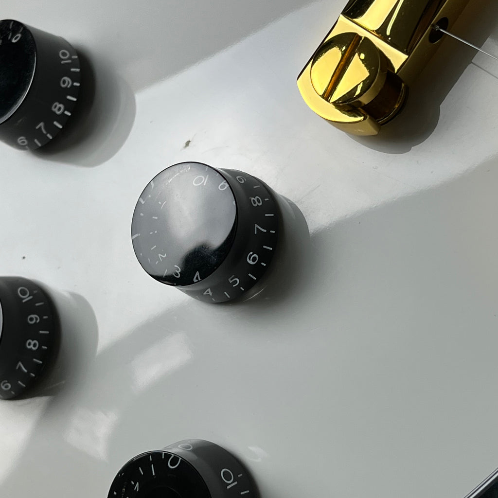 Blitz by Aria Pro II Les Paul Custom