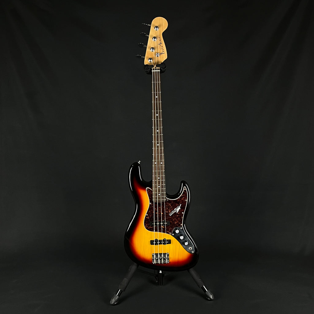 Photogenic Jazz Bass