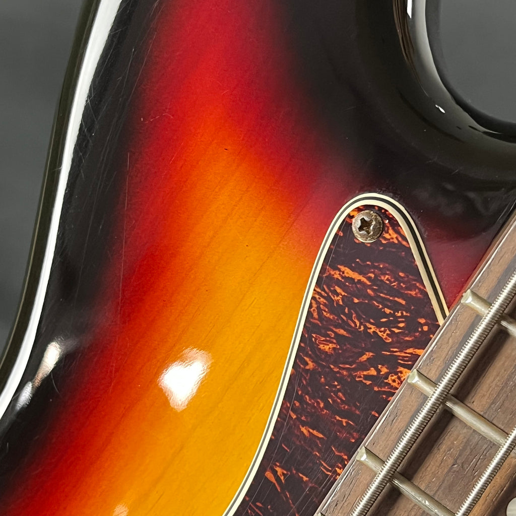 Photogenic Jazz Bass