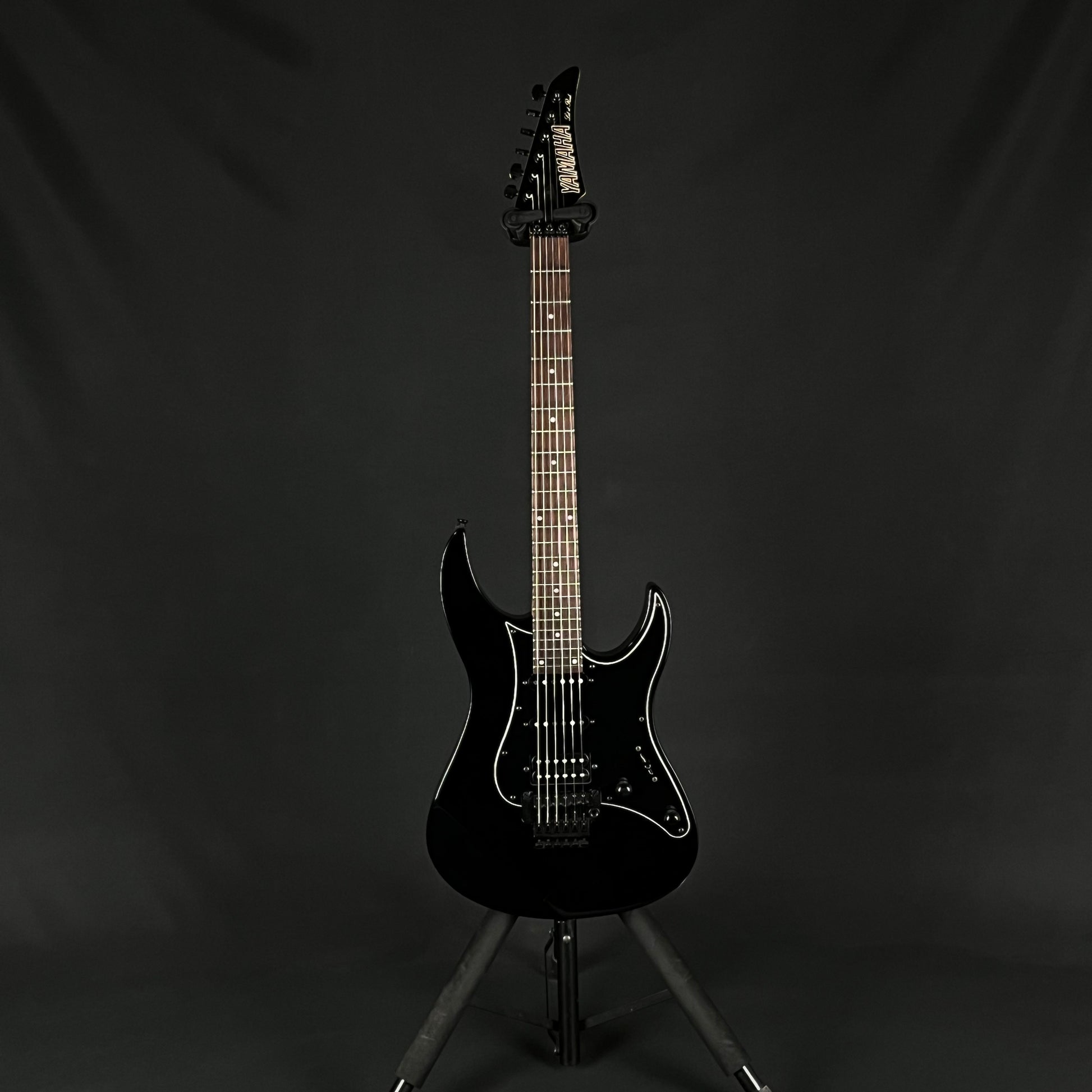 YAMAHA YG512