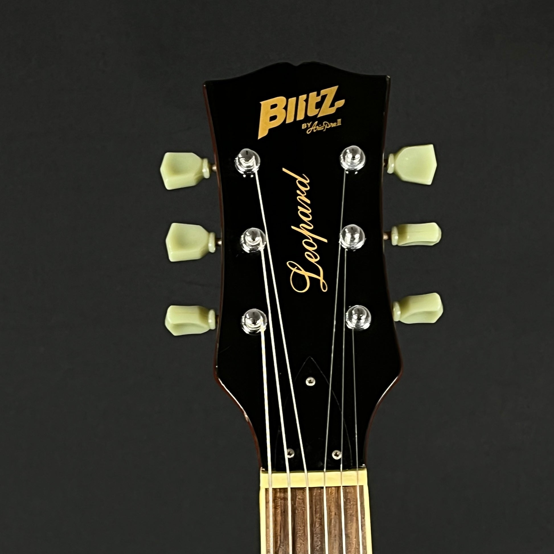 Blitz by Aria Pro II Leopard