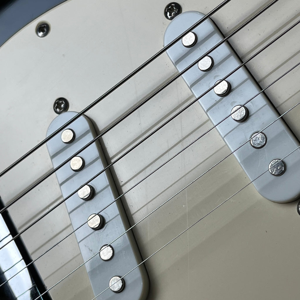 Squier Standard Stratocaster MH