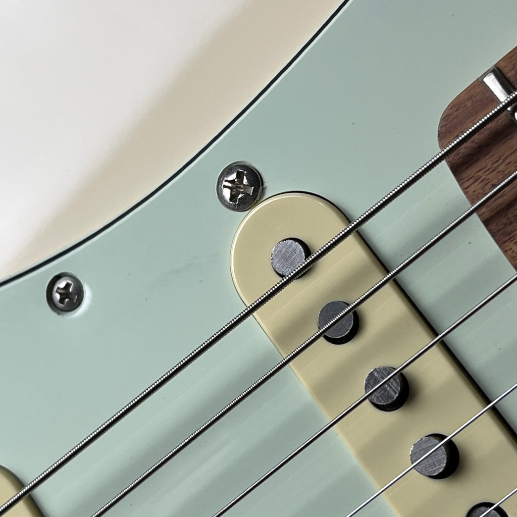 Fender Vintera 60s Stratocaster Modified OW