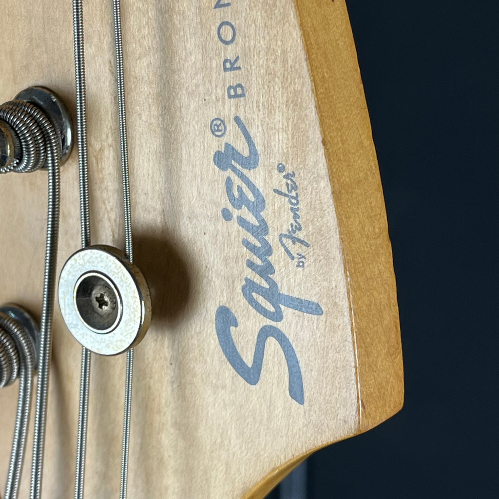 Squier Badtz-Maru Bronco Bass