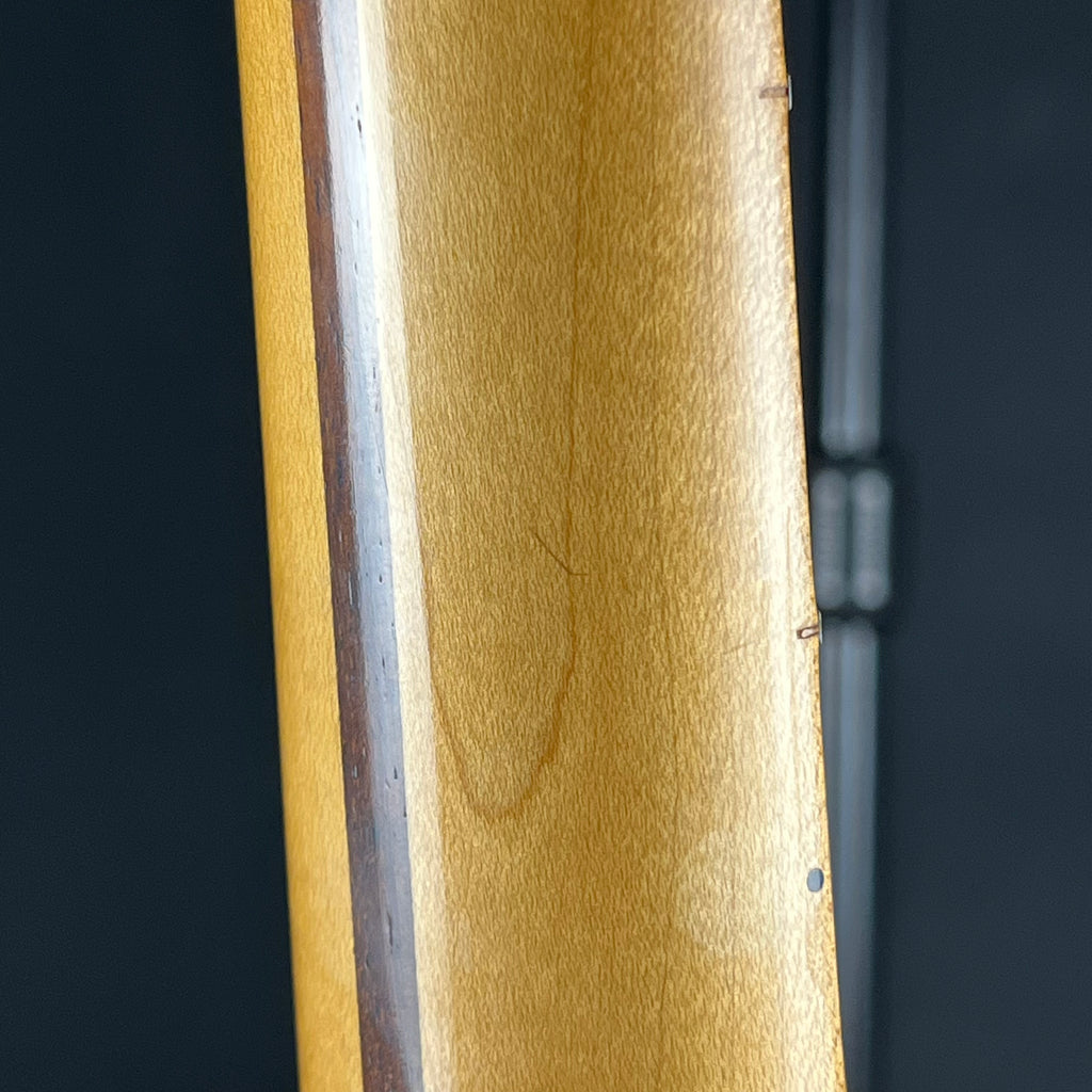 Squier Badtz-Maru Bronco Bass