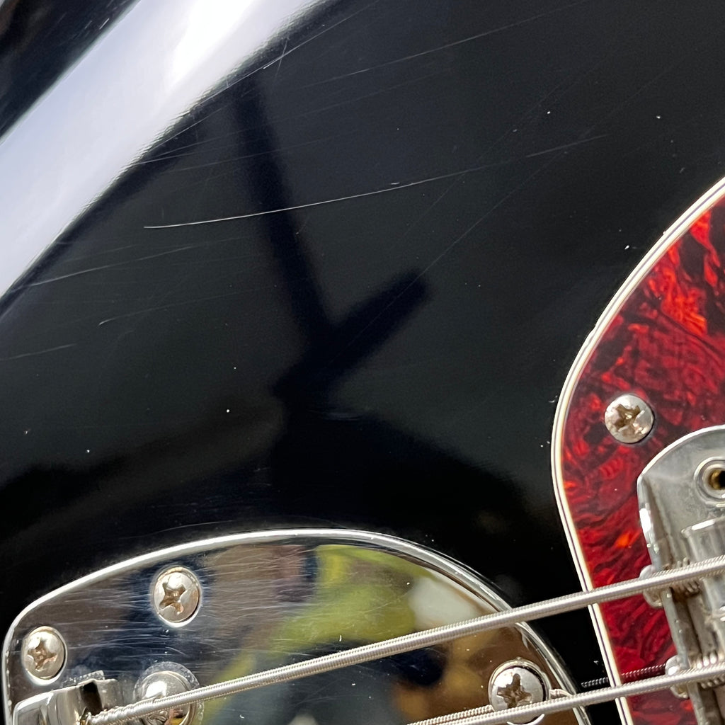 Squier Classic Vibe Bass VI