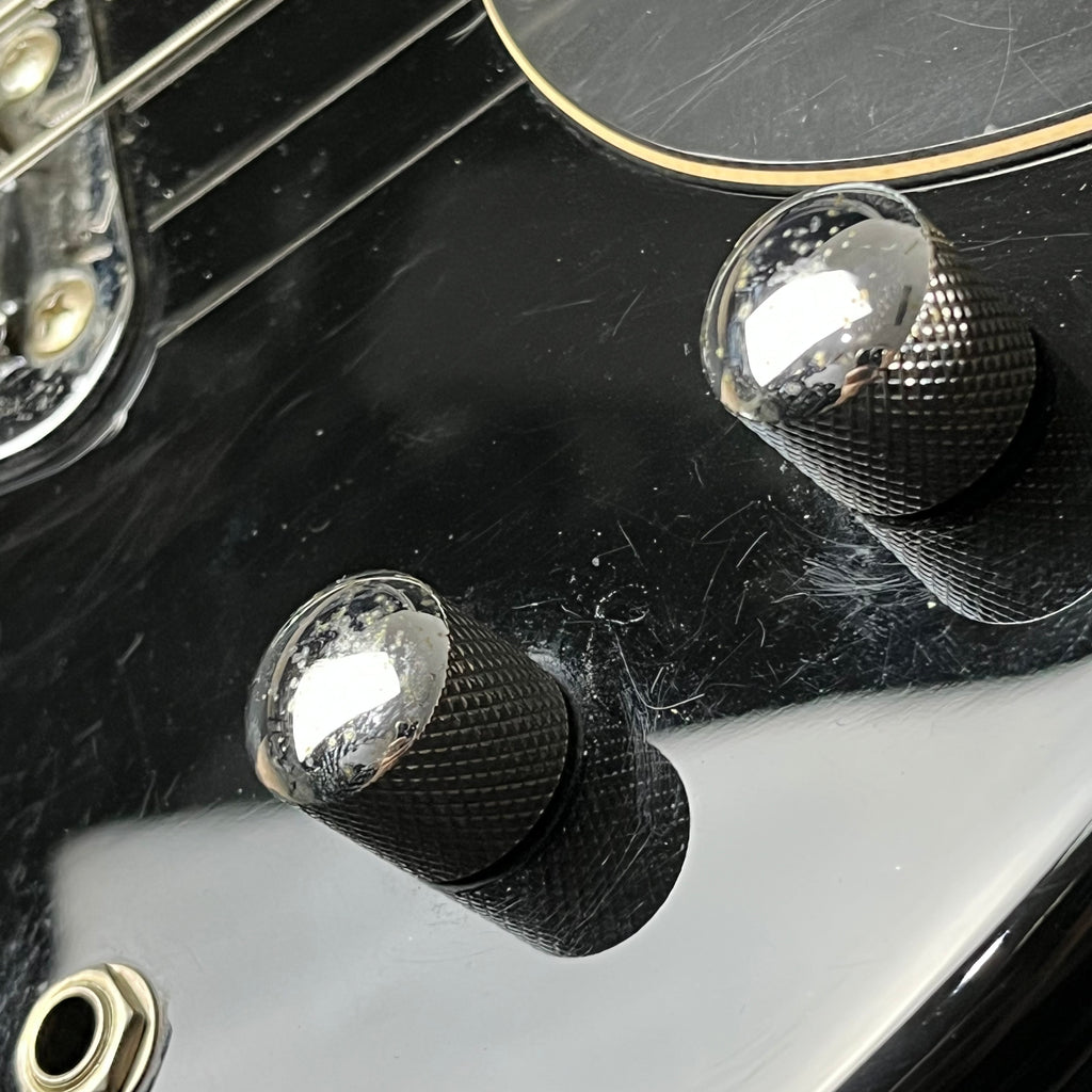 Squier Badtz-Maru Bronco Bass