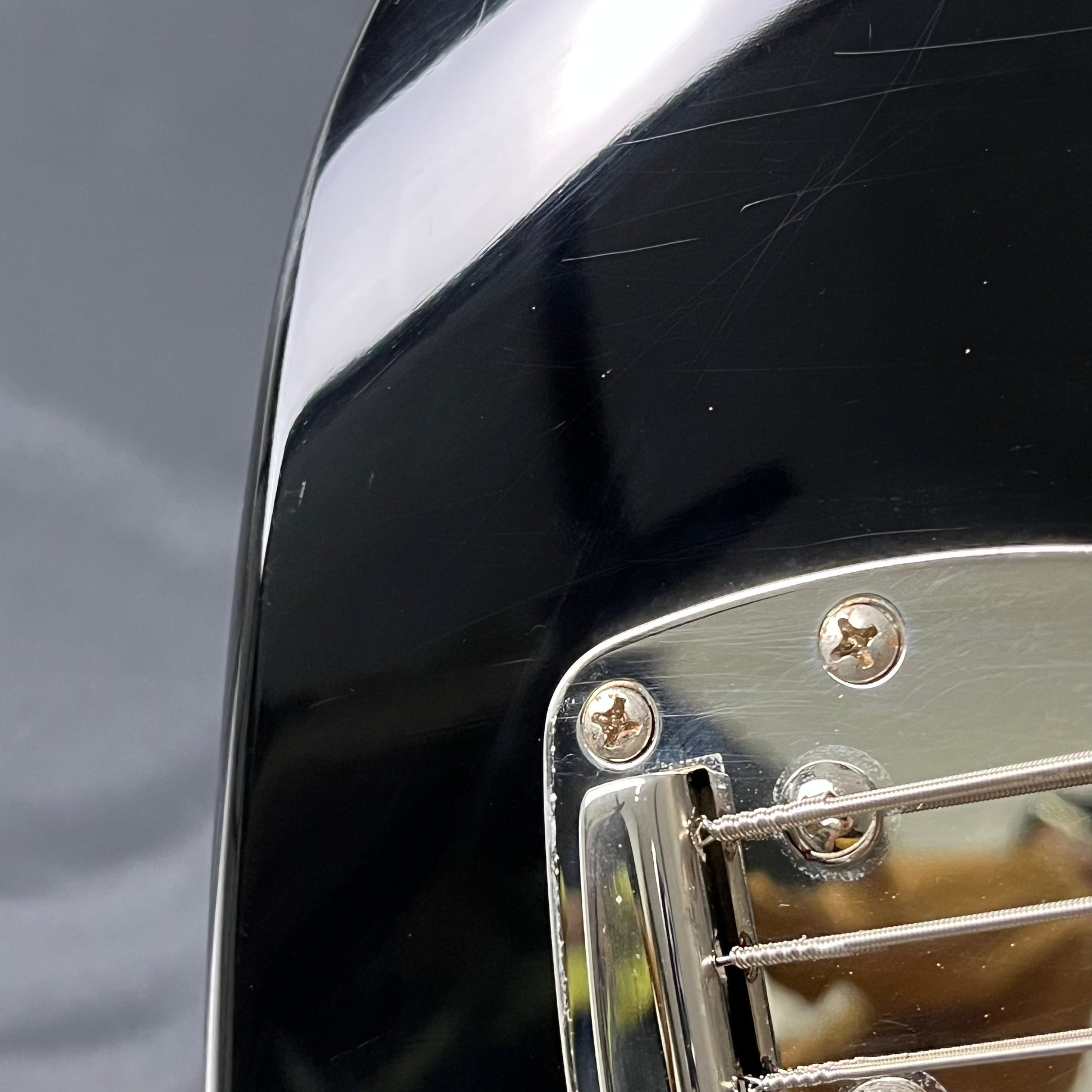 Squier Classic Vibe Bass VI