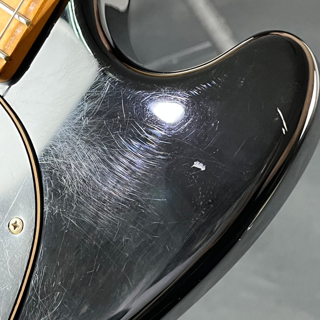 Squier Badtz-Maru Bronco Bass