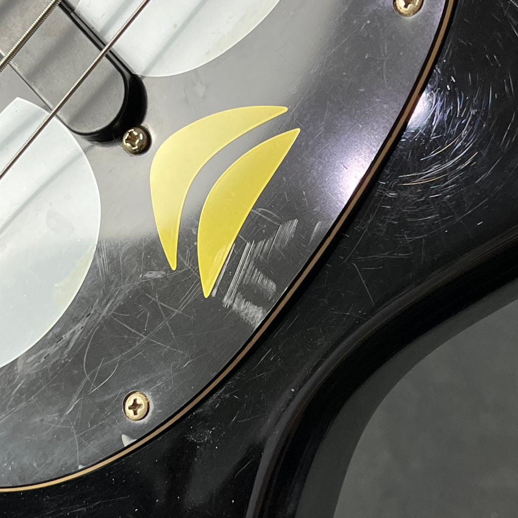 Squier Badtz-Maru Bronco Bass