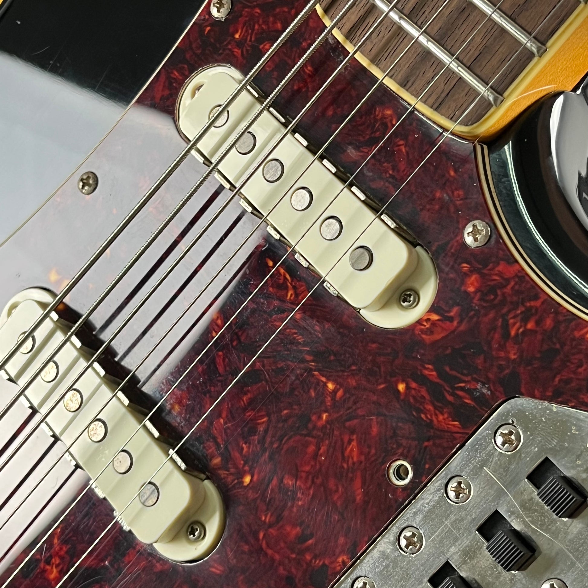 Squier Classic Vibe Bass VI