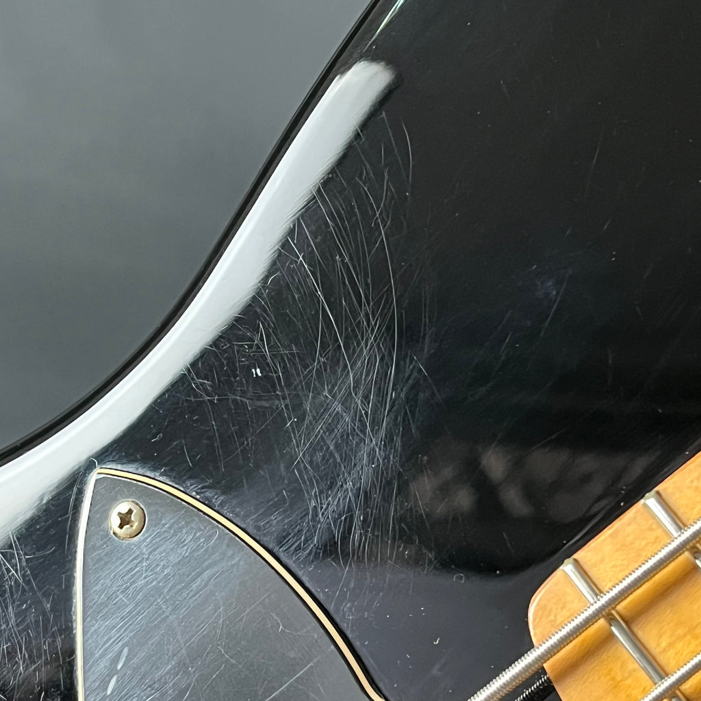 Squier Badtz-Maru Bronco Bass