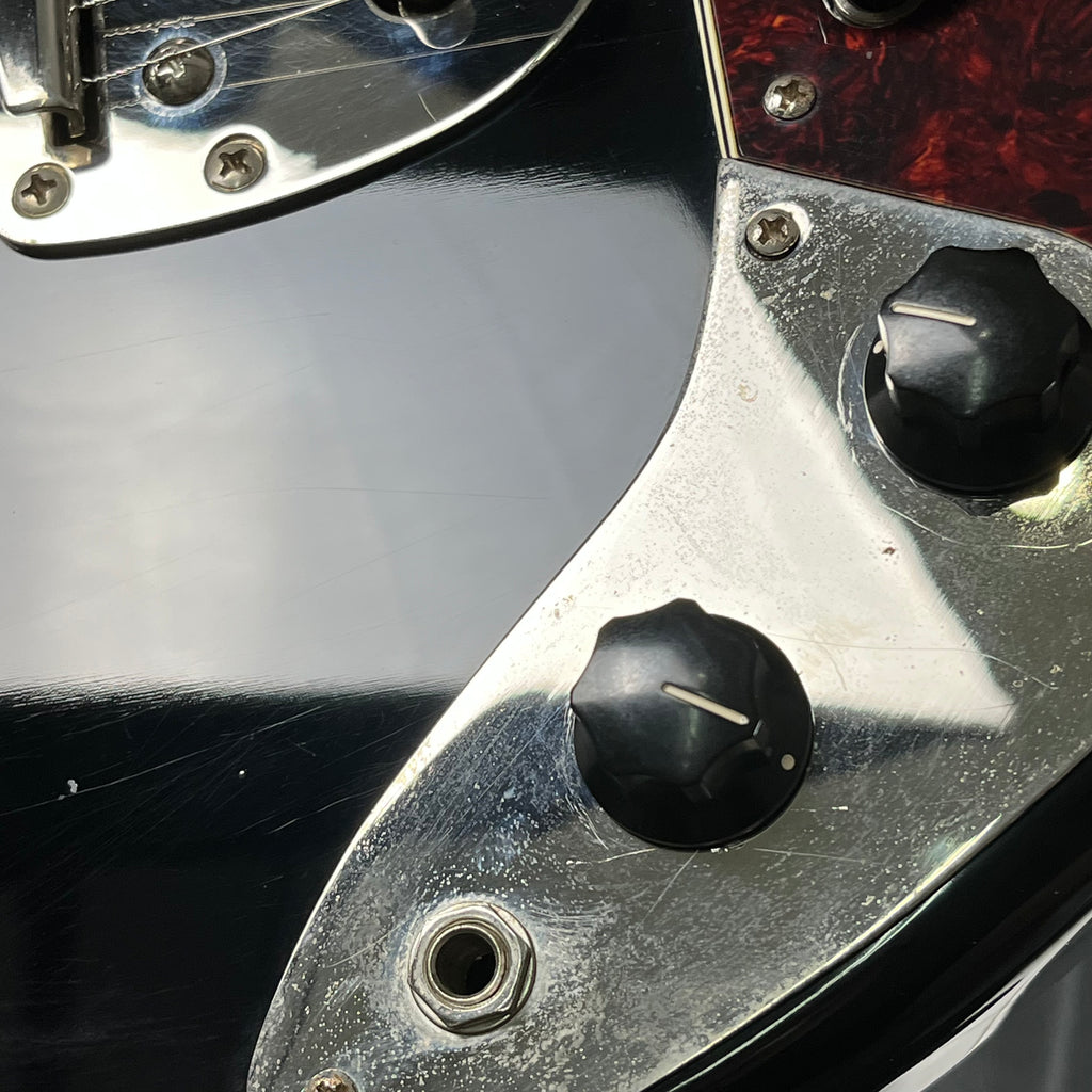 Squier Classic Vibe Bass VI