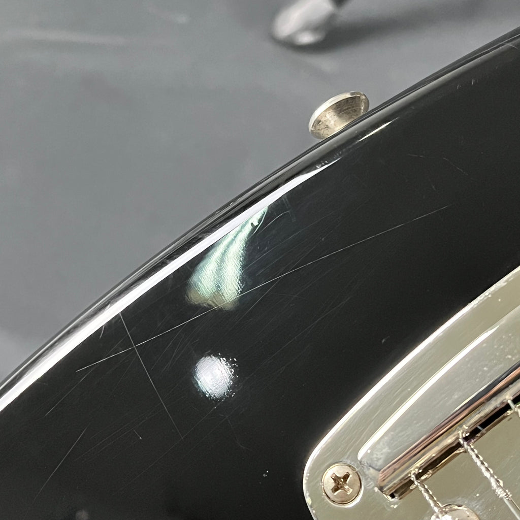 Squier Classic Vibe Bass VI