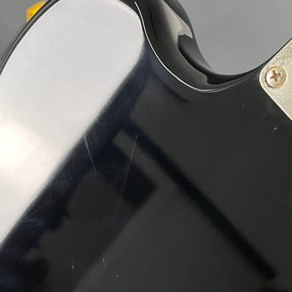 Squier Classic Vibe Bass VI