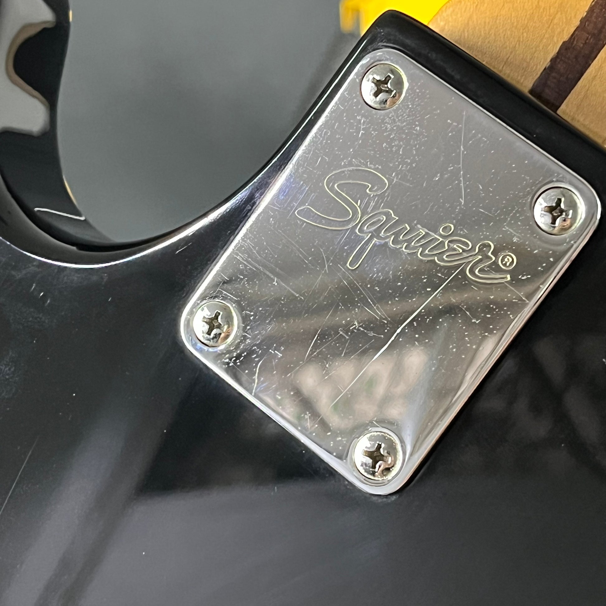 Squier Badtz-Maru Bronco Bass