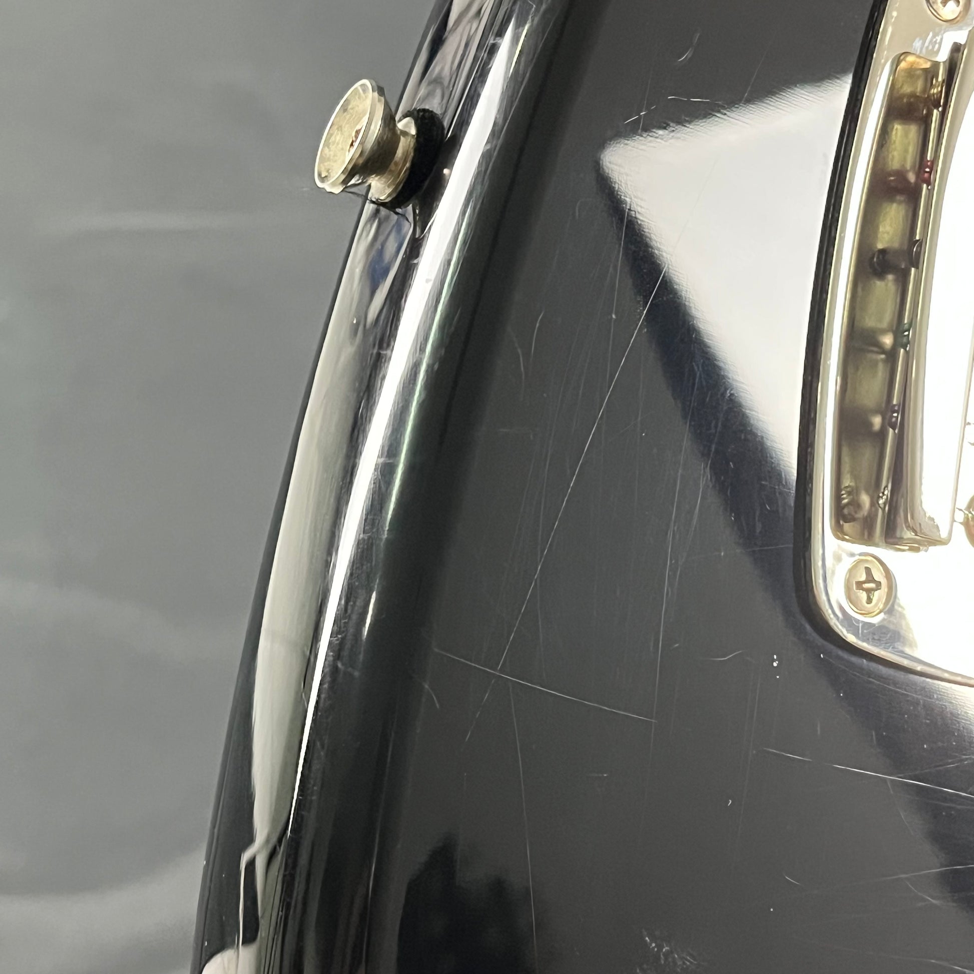 Squier Classic Vibe Bass VI