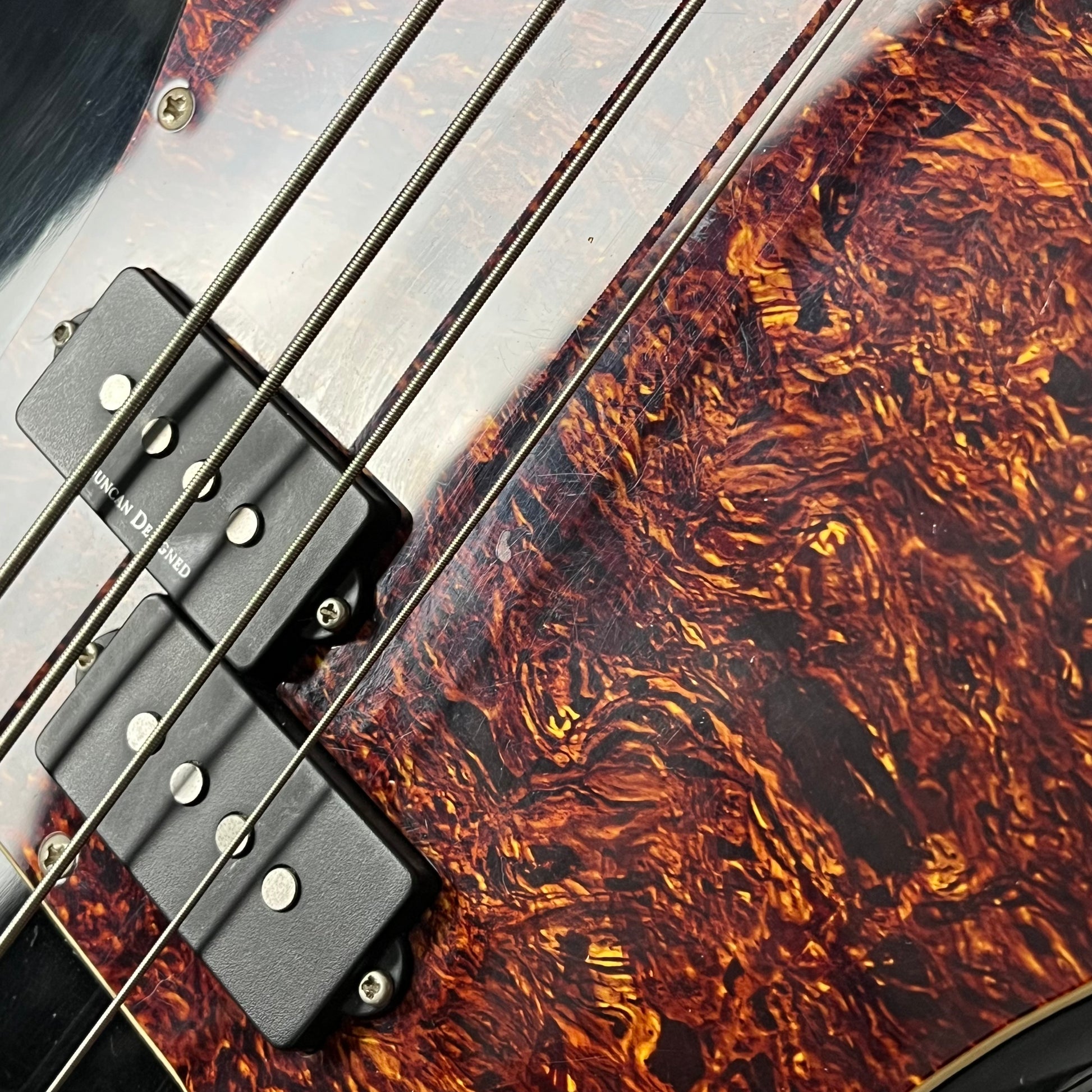 Squier Vintage Modified 70s Jaguar Bass