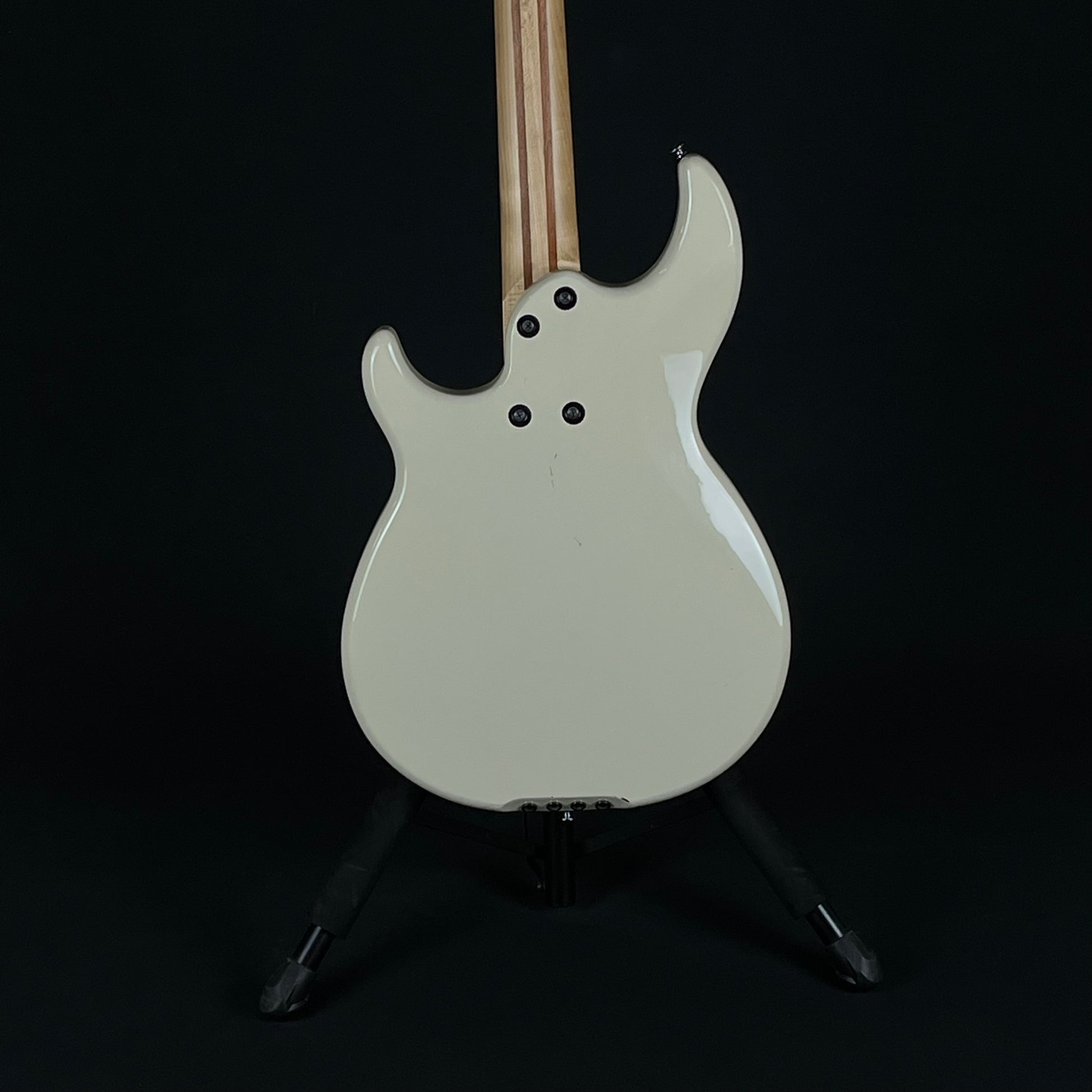 YAMAHA BB424X Bass