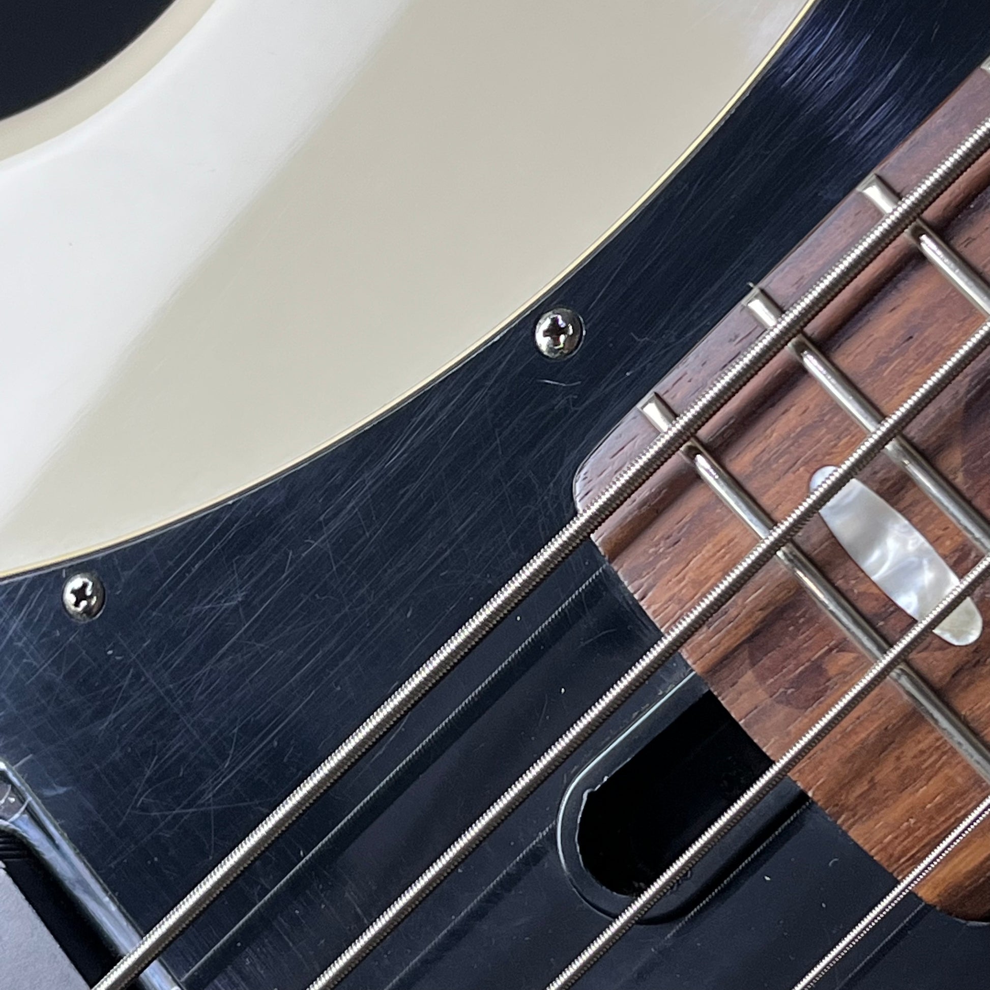 YAMAHA BB424X Bass
