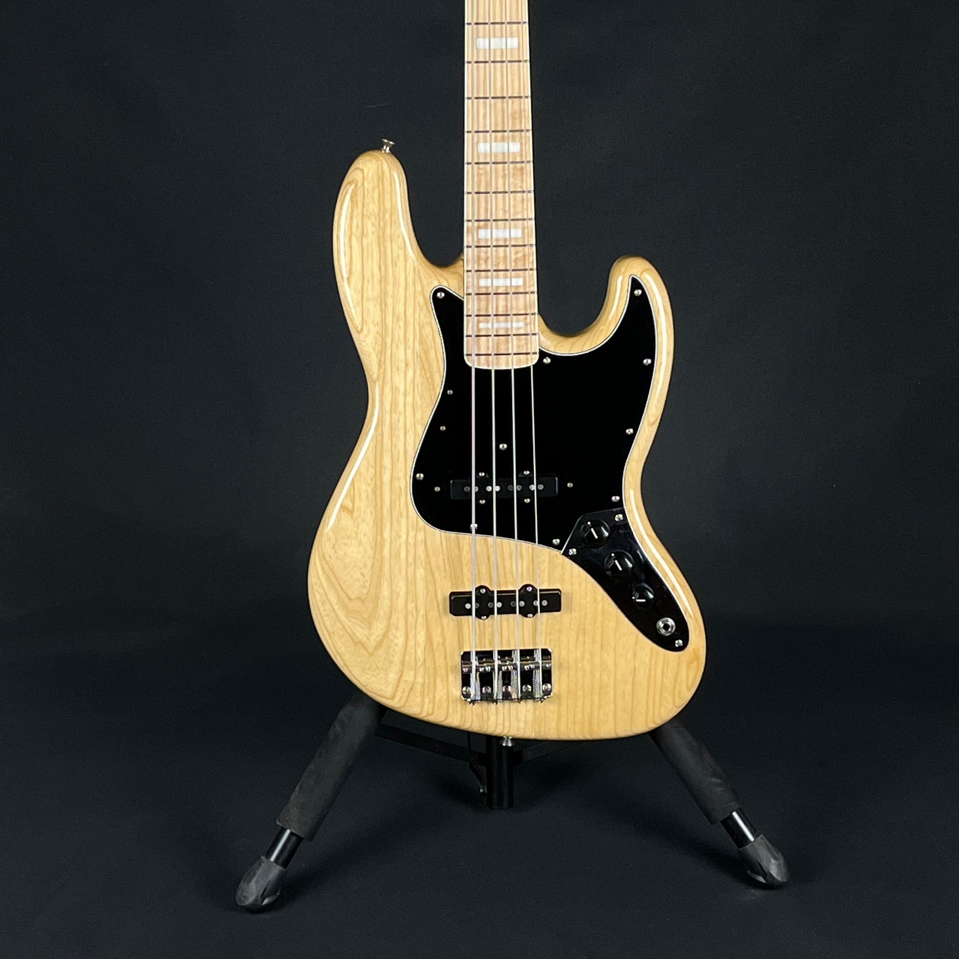 Fender Japan Traditional II 70s Jazz Bass