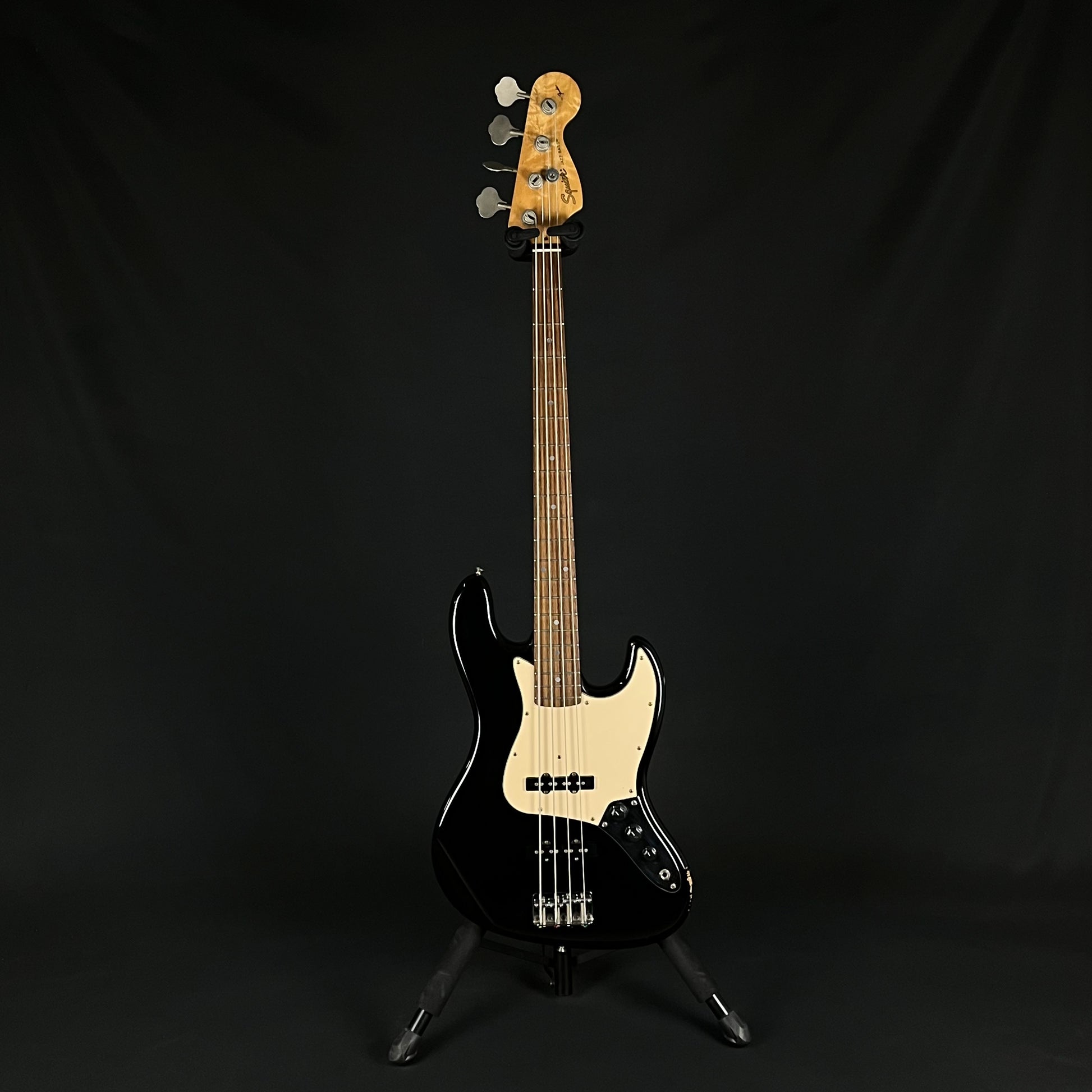 Squier Jazz Bass
