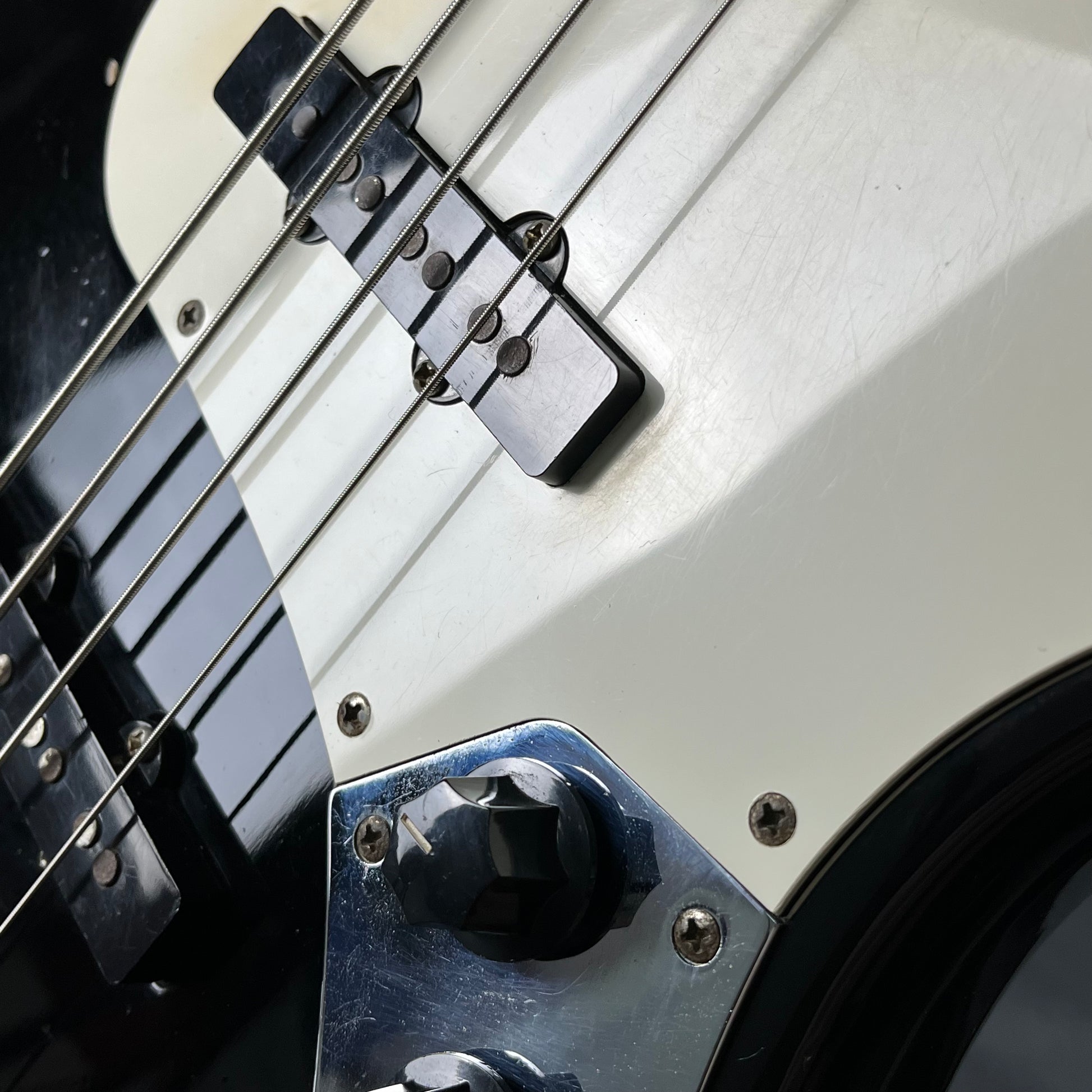 Squier Affinity Jazz Bass