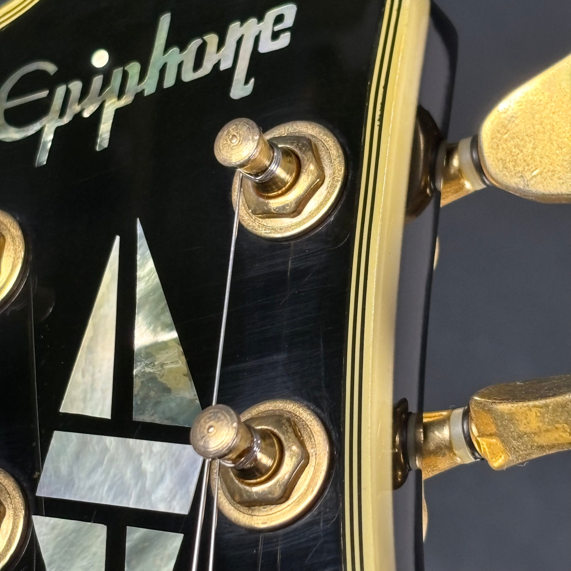 Epiphone Les Paul Custom *คอร้าว*