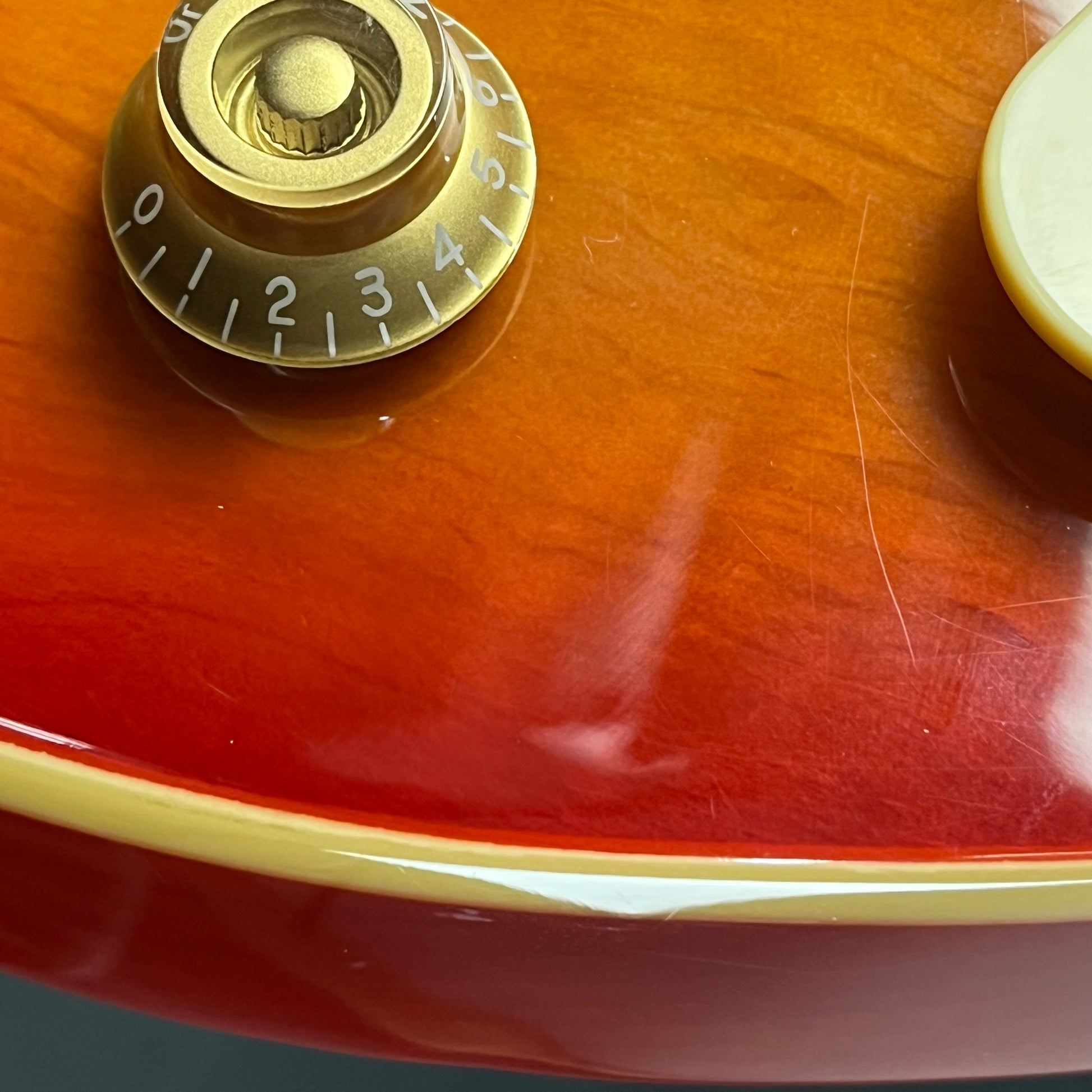 Maestro by Gibson Les Paul