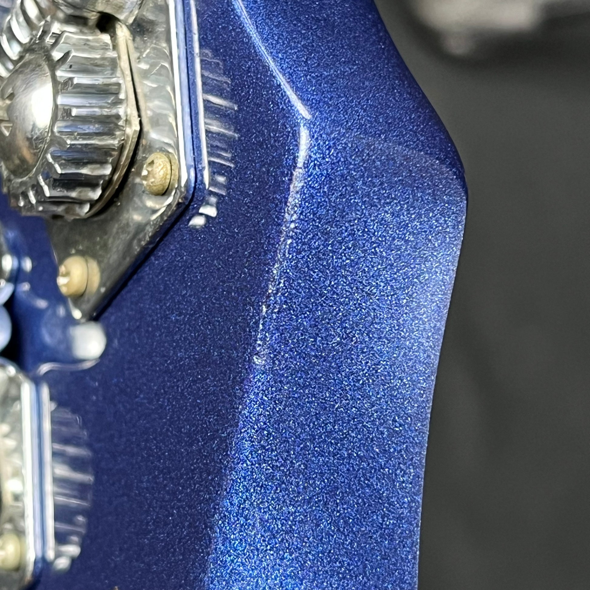 Monogram MR-900B Bass