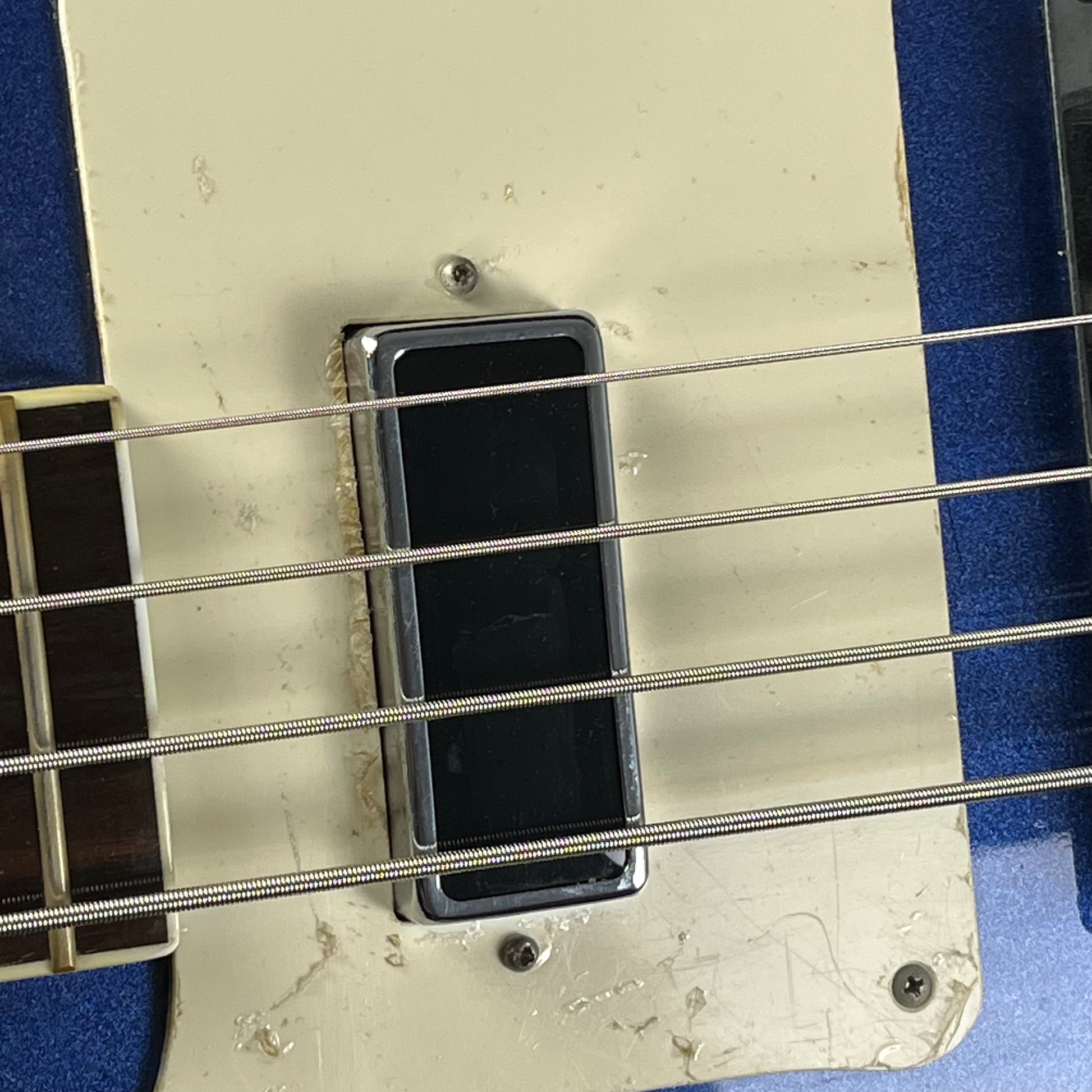 Monogram MR-900B Bass