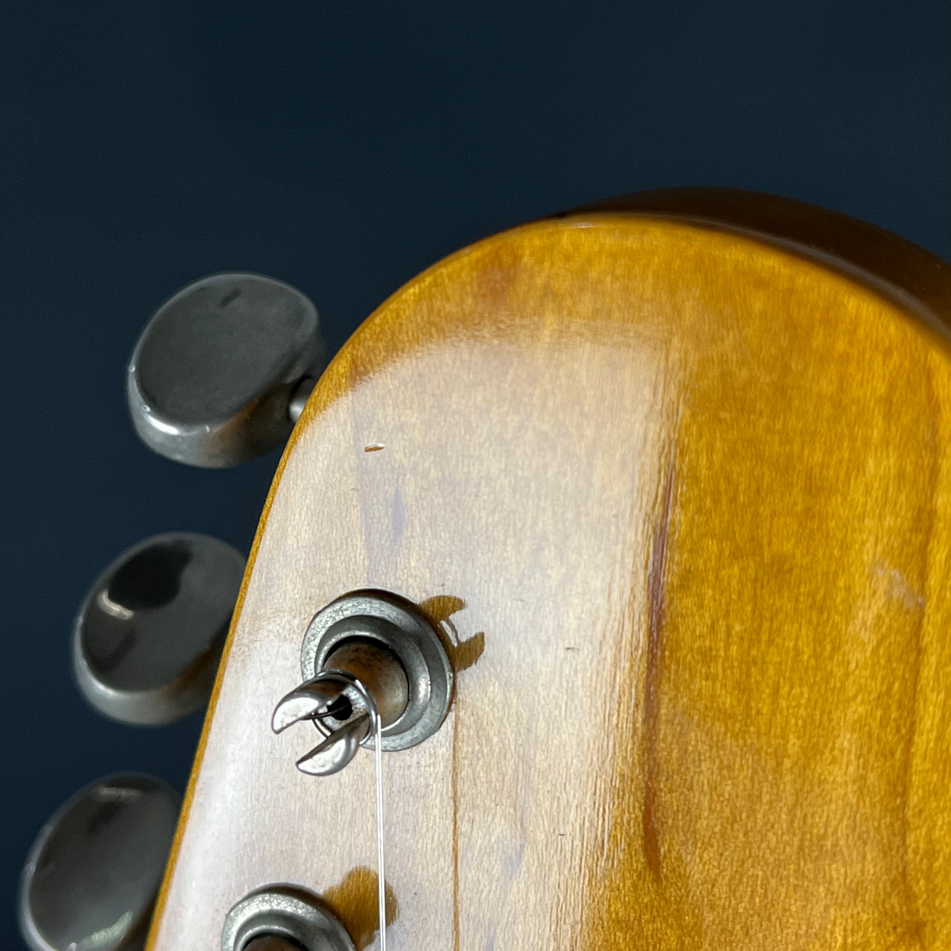 Squier Classic Vibe Bass VI 2019