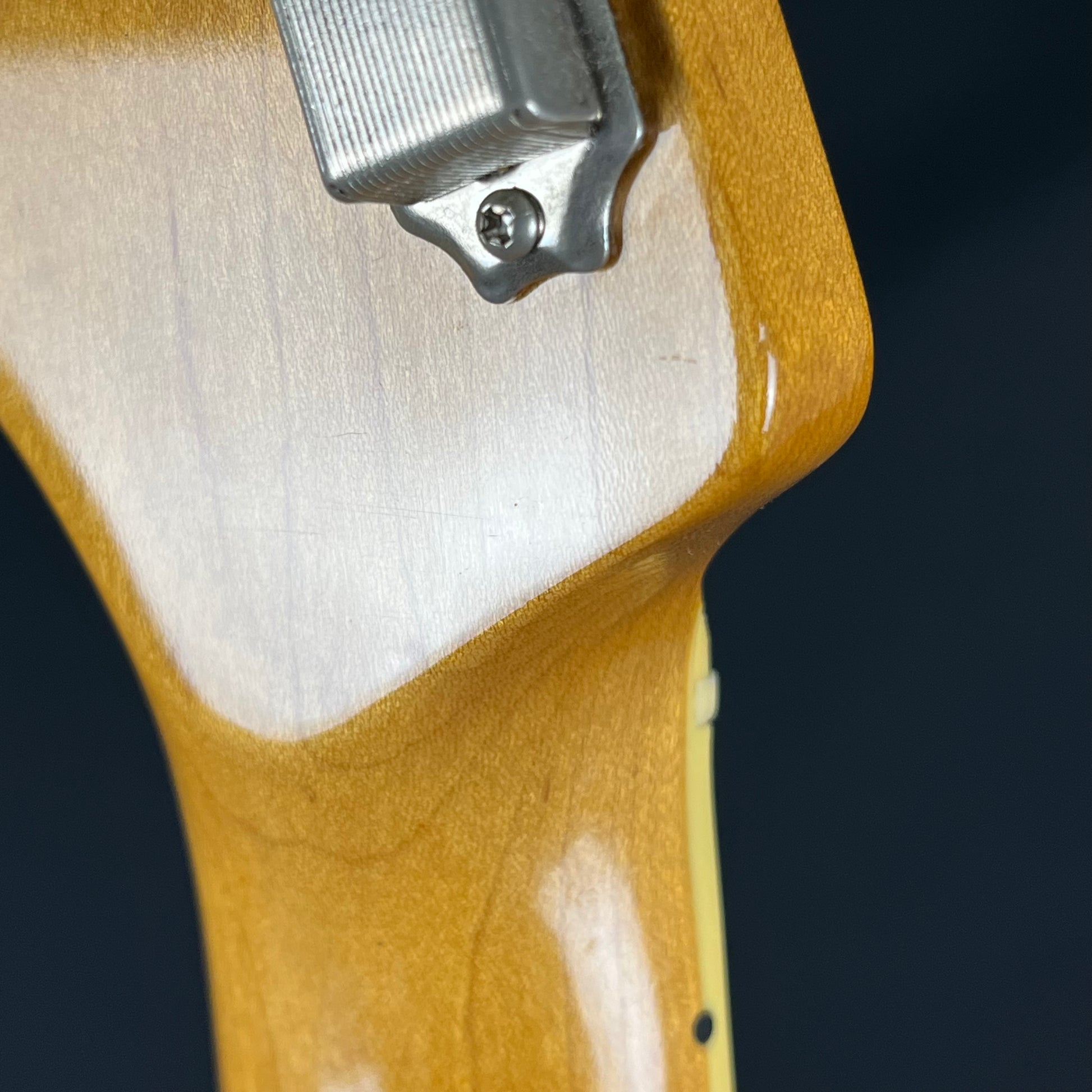 Squier Classic Vibe Bass VI 2019