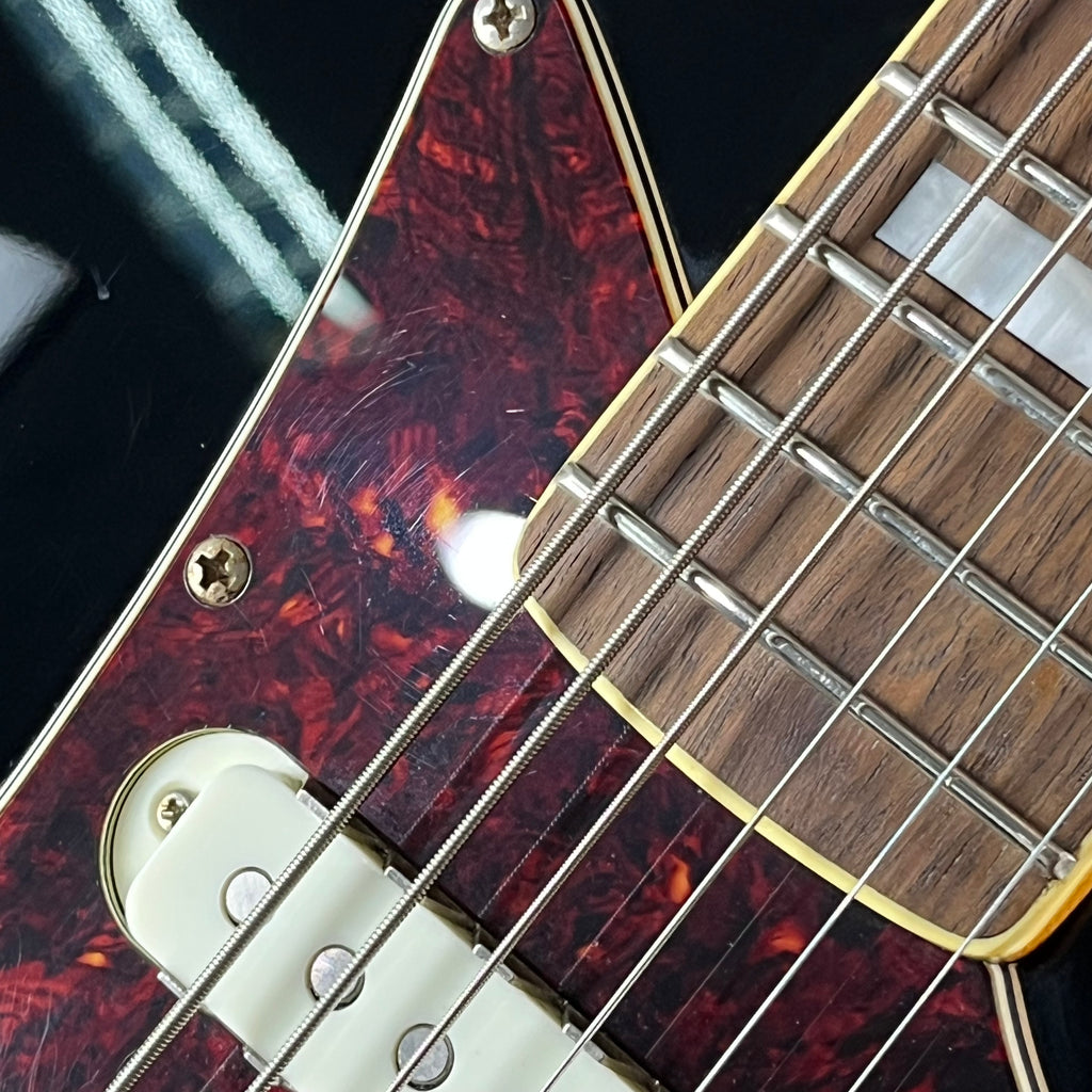 Squier Classic Vibe Bass VI 2019