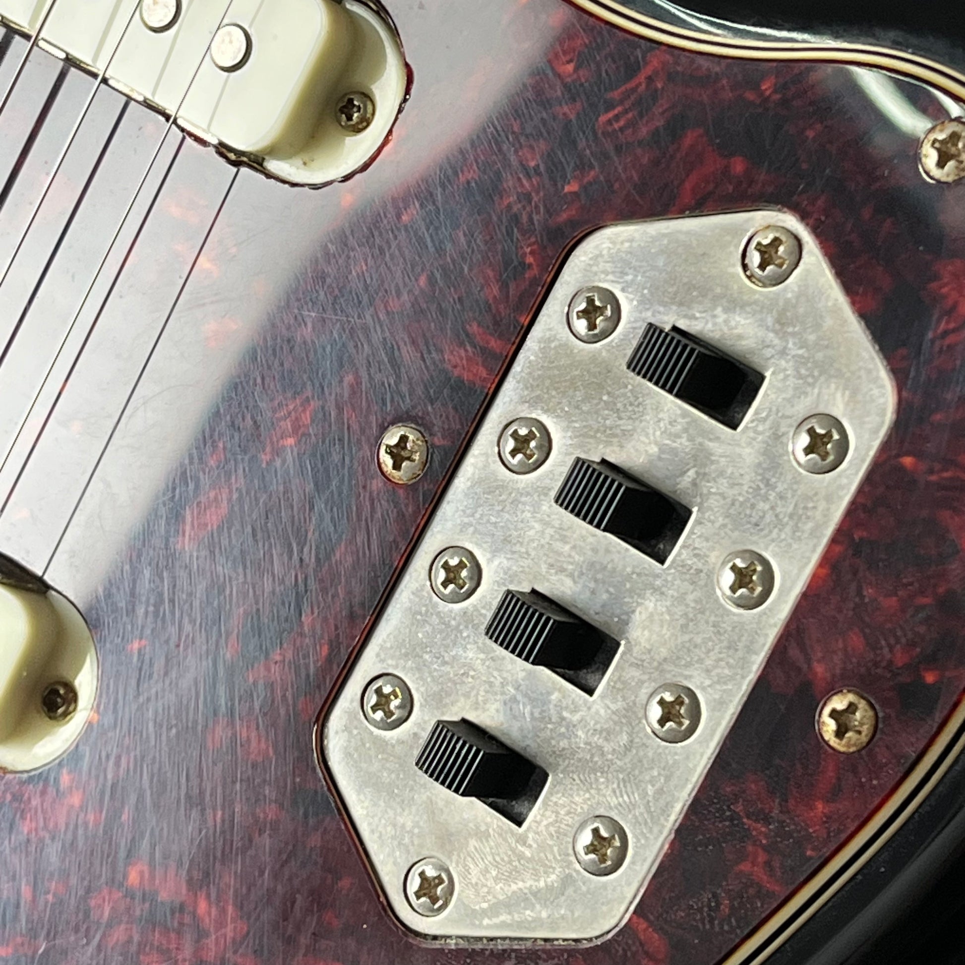 Squier Classic Vibe Bass VI 2019