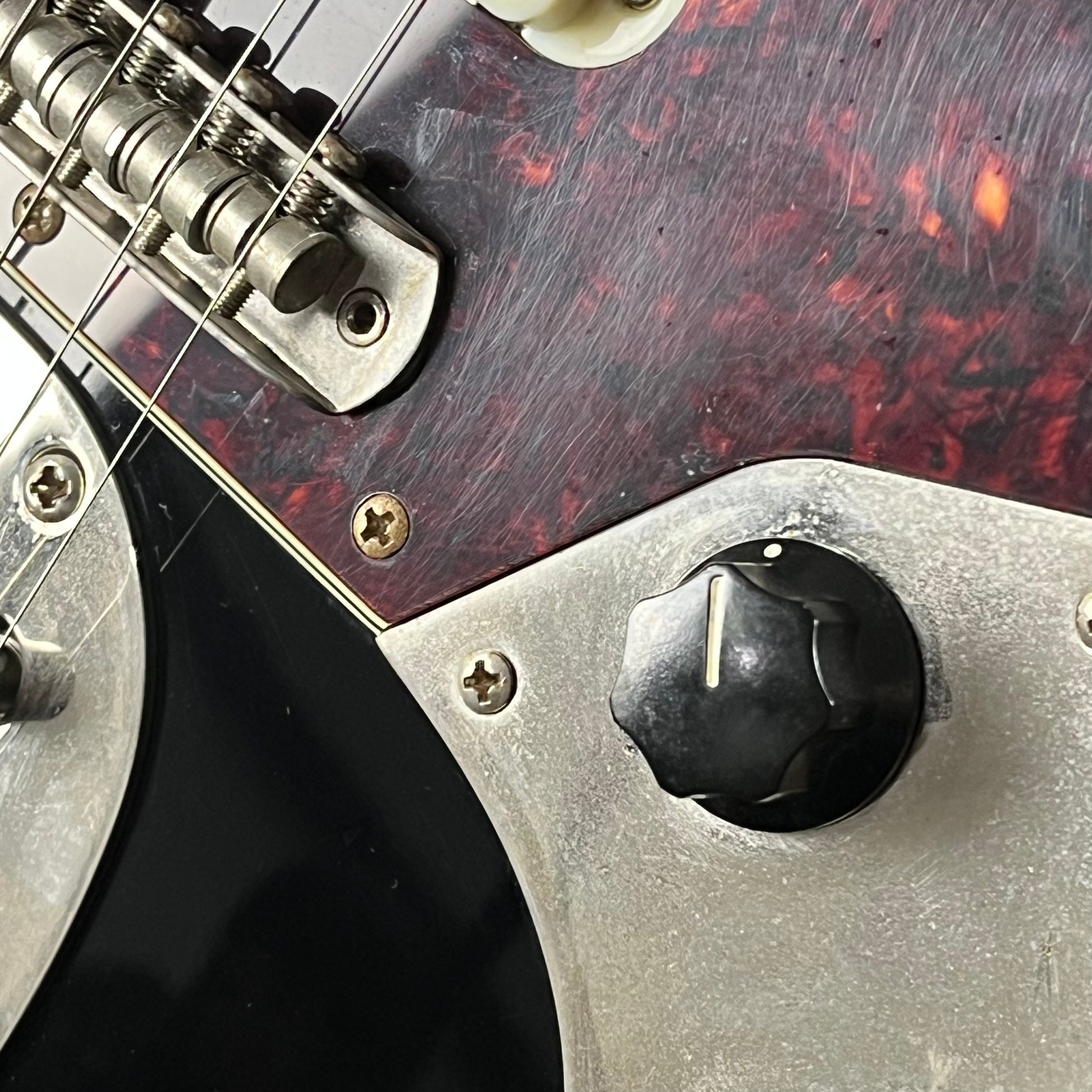 Squier Classic Vibe Bass VI 2019