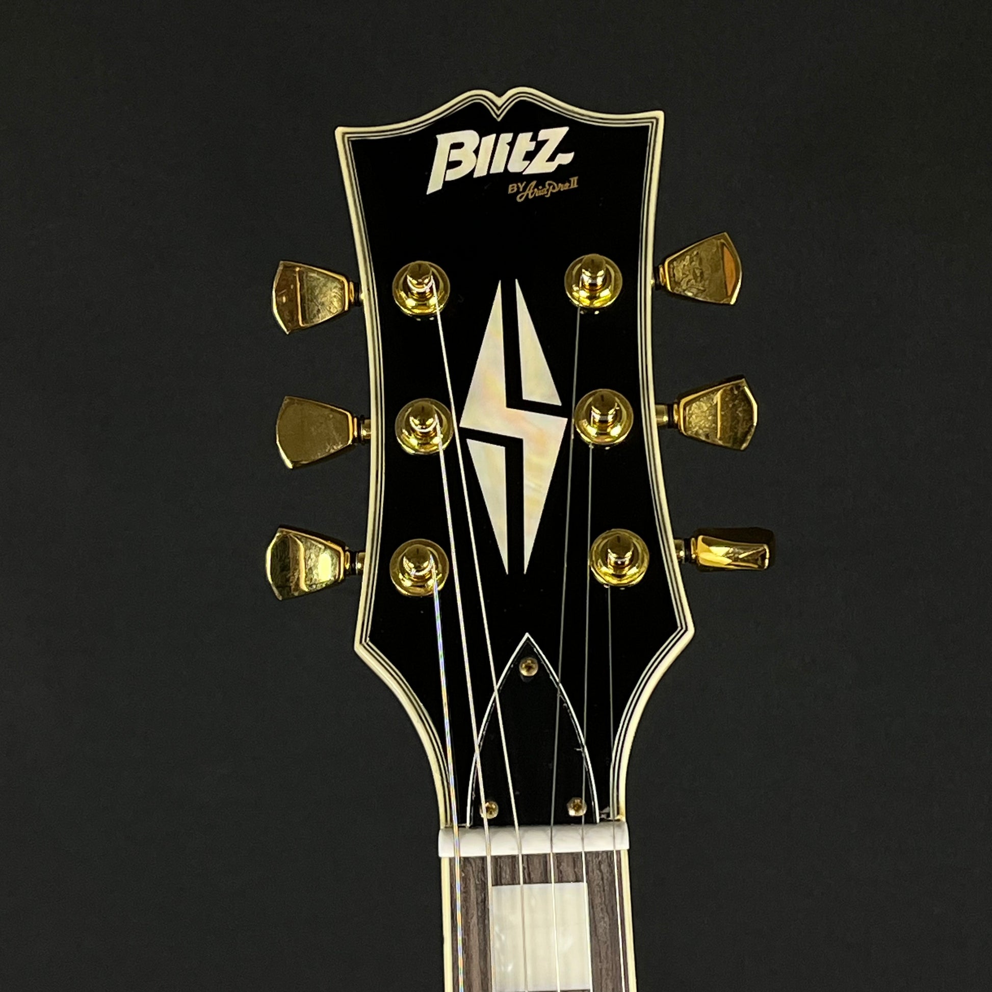 Blitz by Aria Pro II Les Paul Custom