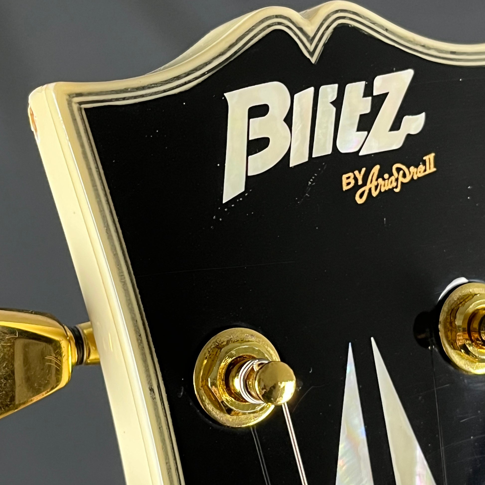 Blitz by Aria Pro II Les Paul Custom