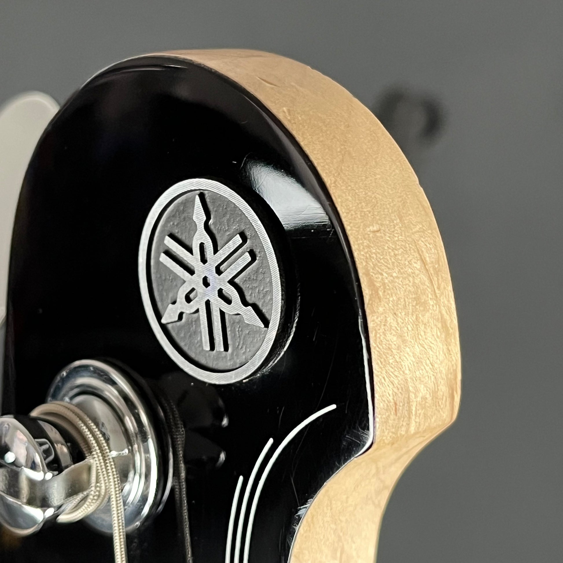 YAMAHA BB434 Bass