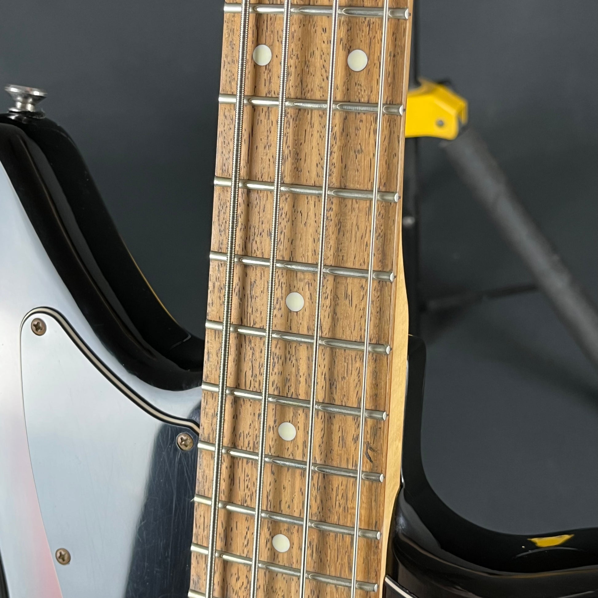 Squier Jaguar Bass