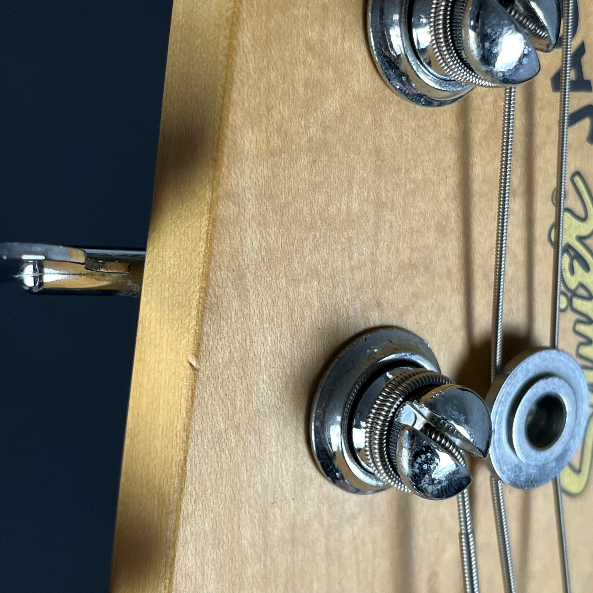 Squier Jaguar Bass
