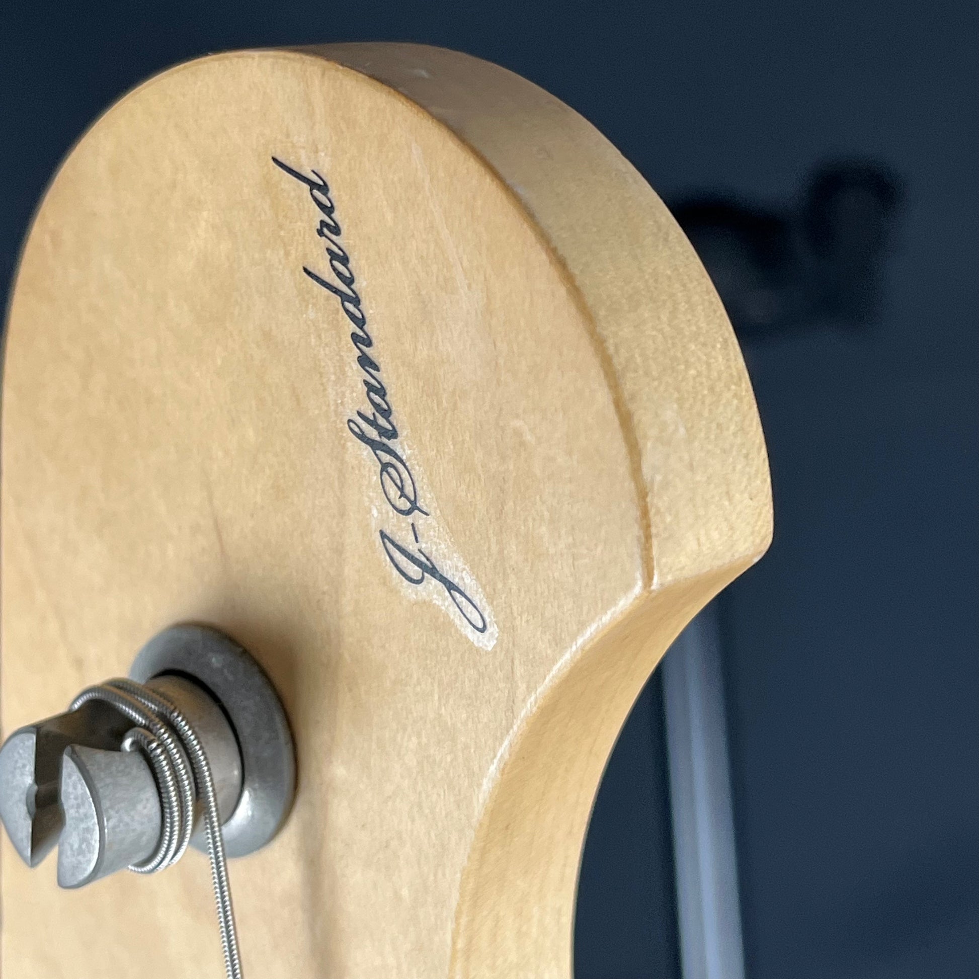 FGN Japan J-Standard Jazz Bass